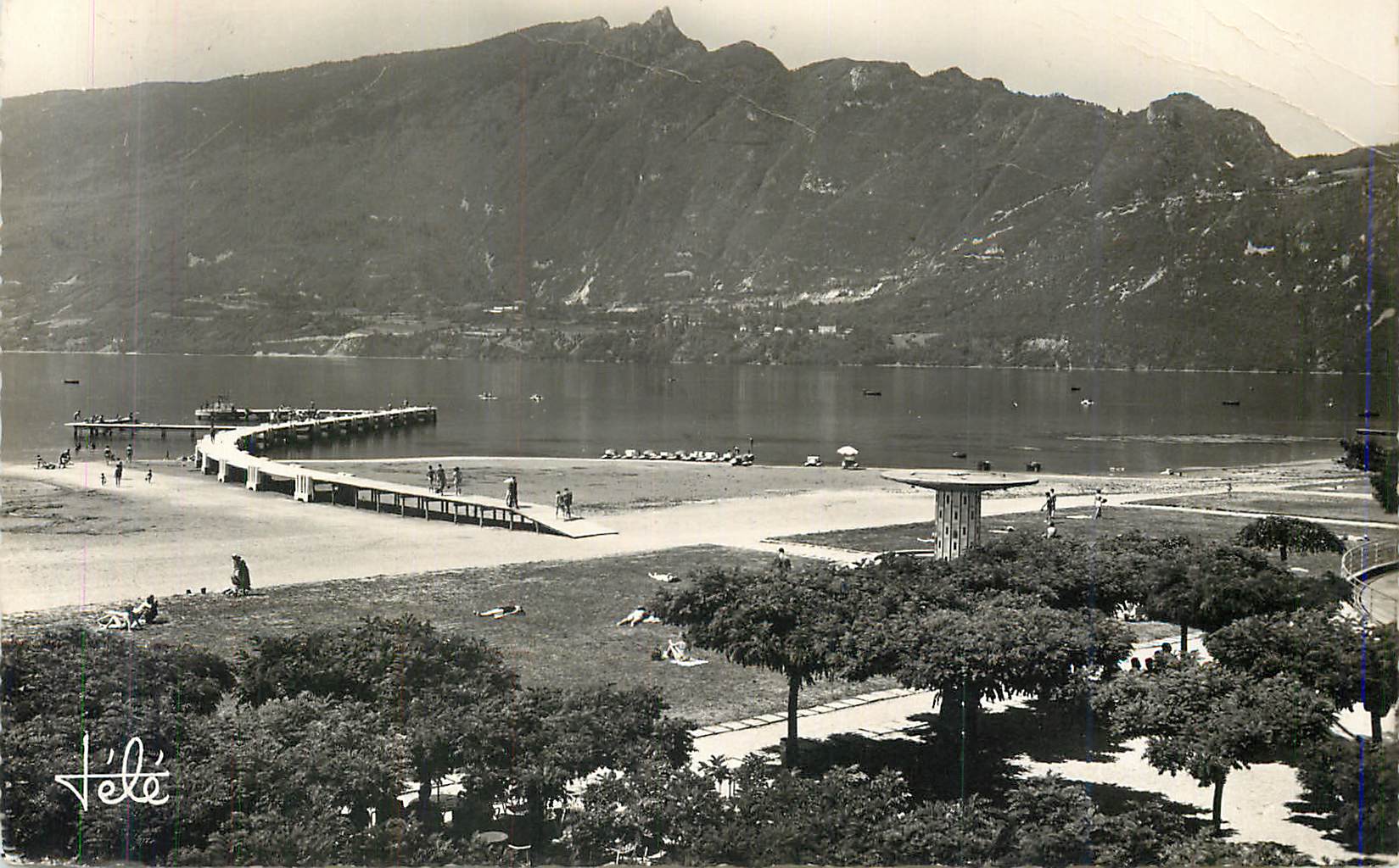 CPA Aix les Bains La plage et le Dent du Chat