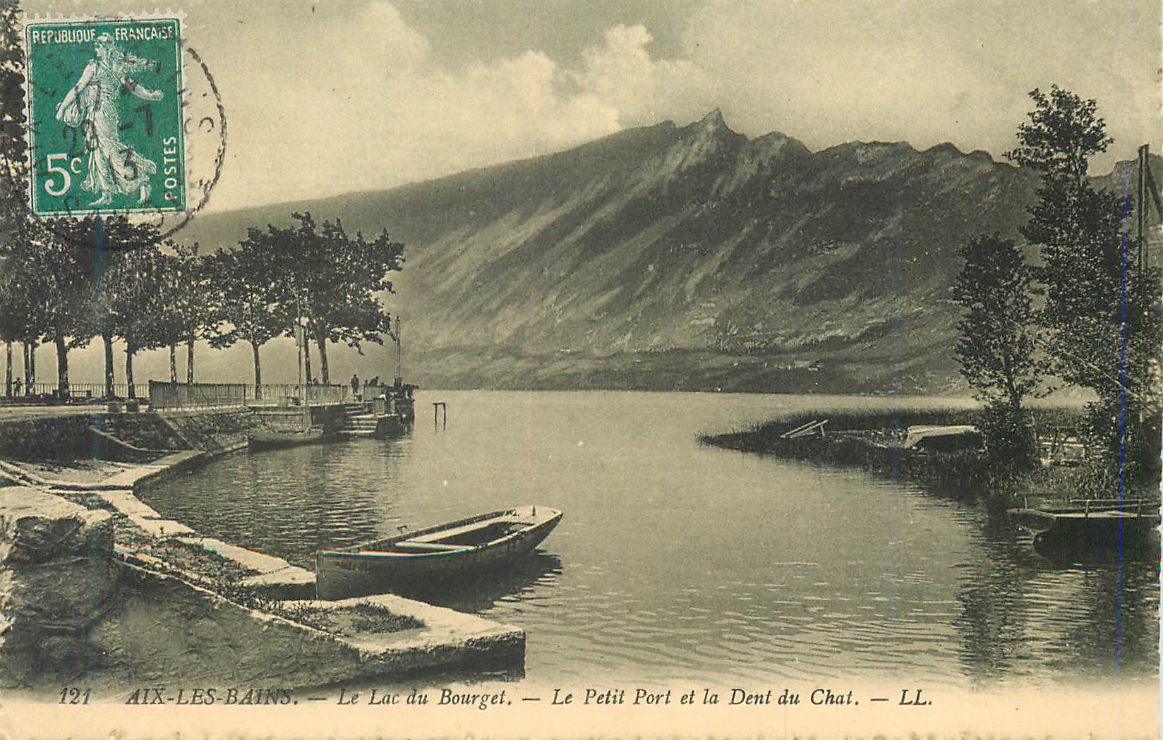 CPM Aix les Bains Le Lac du Bourget Le Petit Port et la Dent du Chat