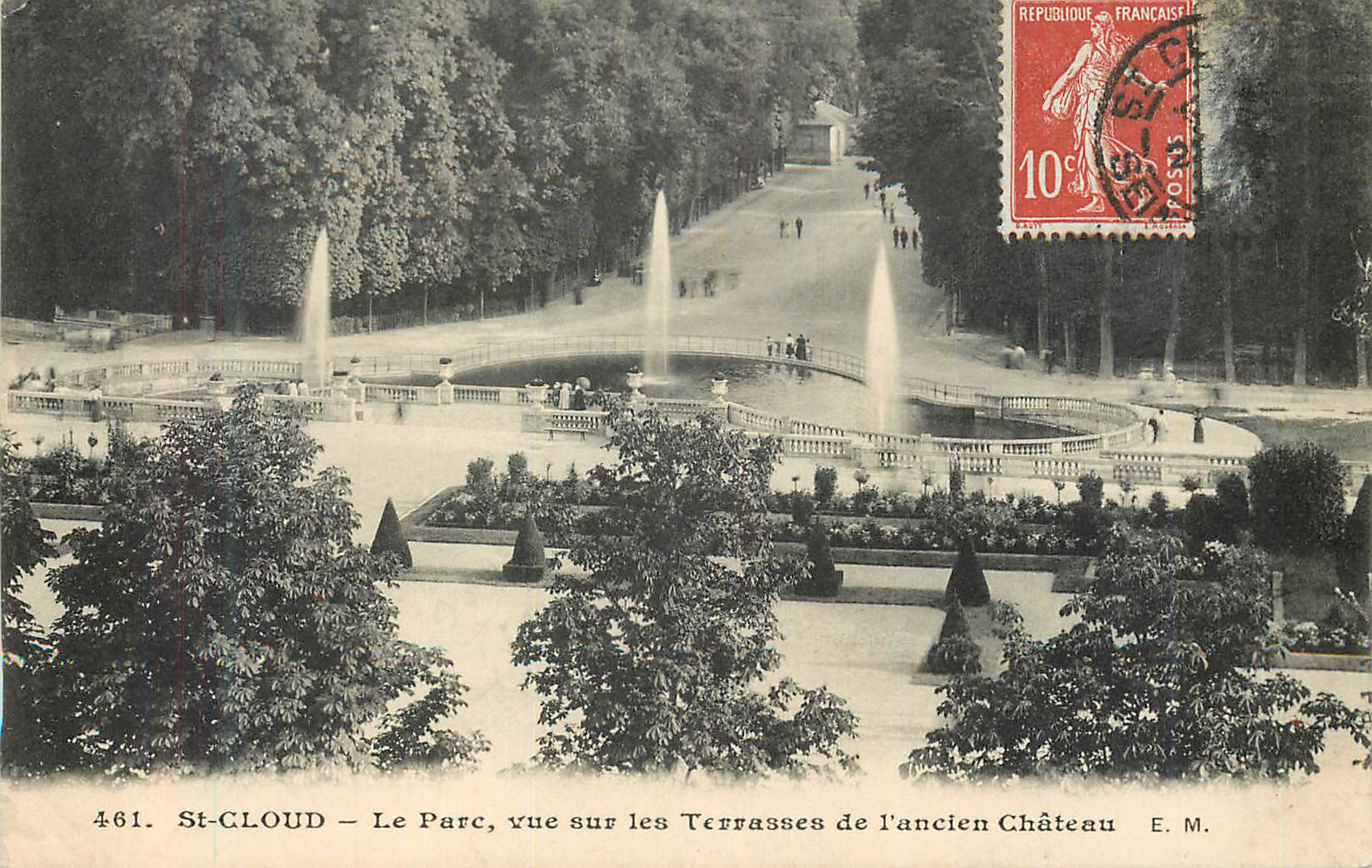 CPA St Cloud Le Parc vue sur les Terrasses de l'ancien Chateau