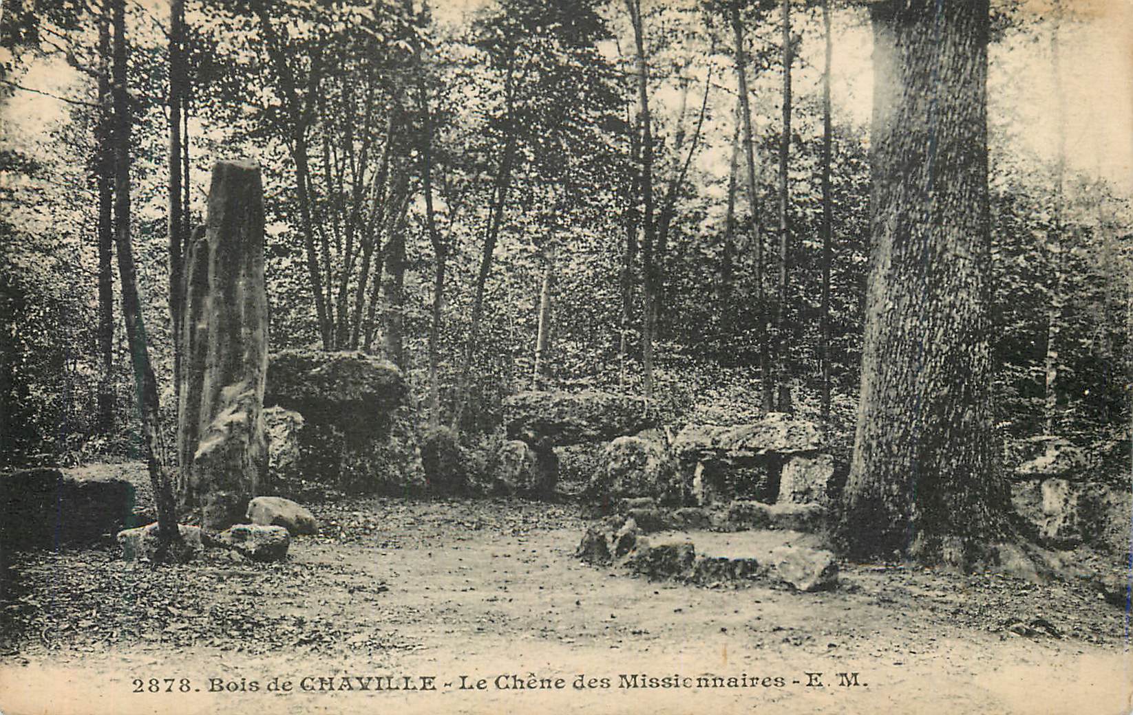CPA Bois de Chaville Le Chene des Missionnaires E M