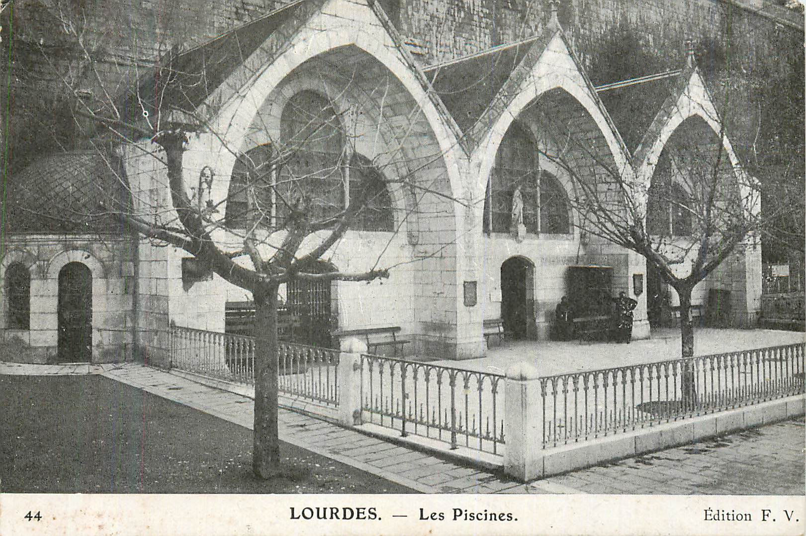 CPA Lourdes Les Piscines