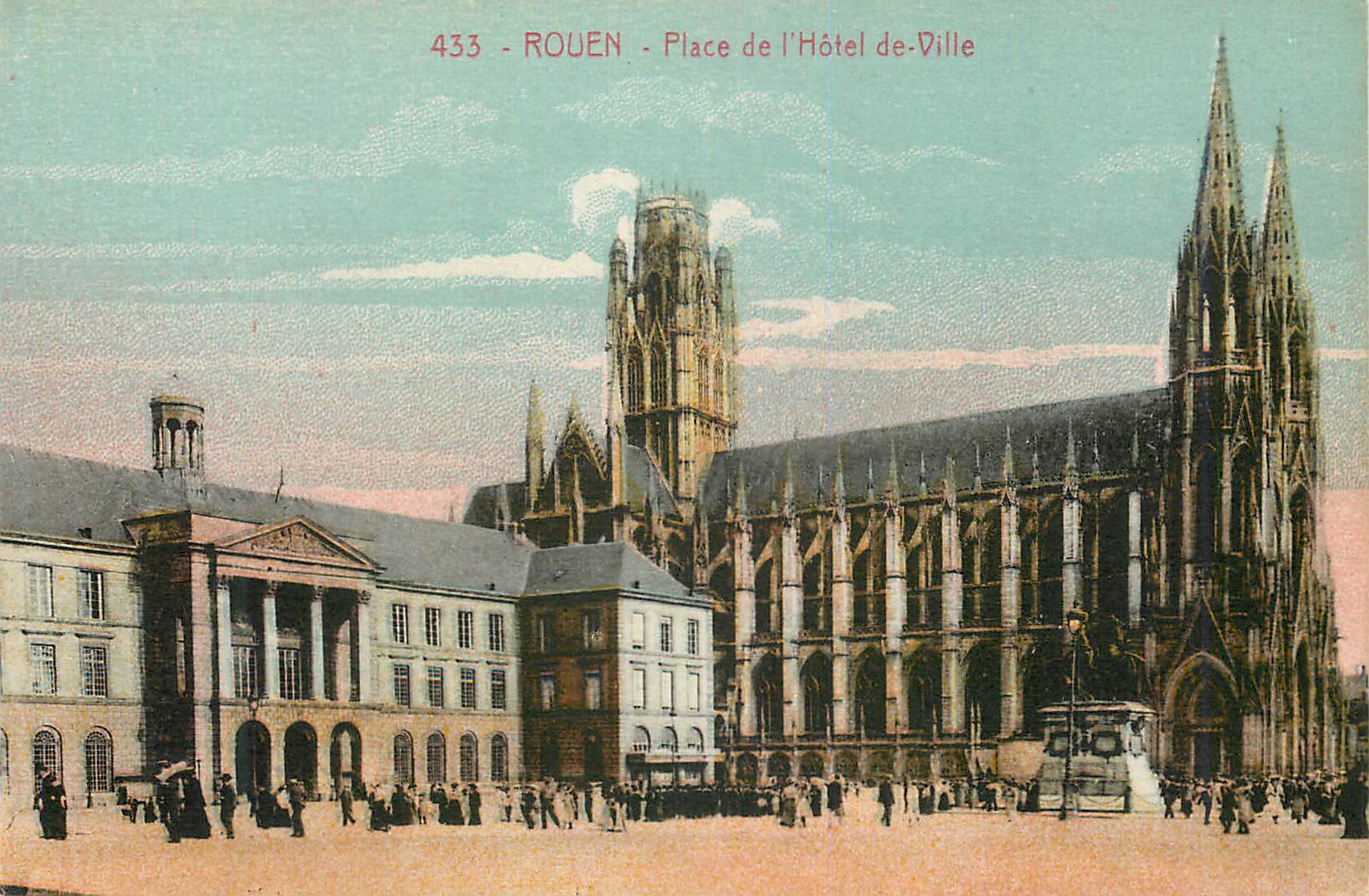 CPA Rouen Place de l'Hotel de Ville
