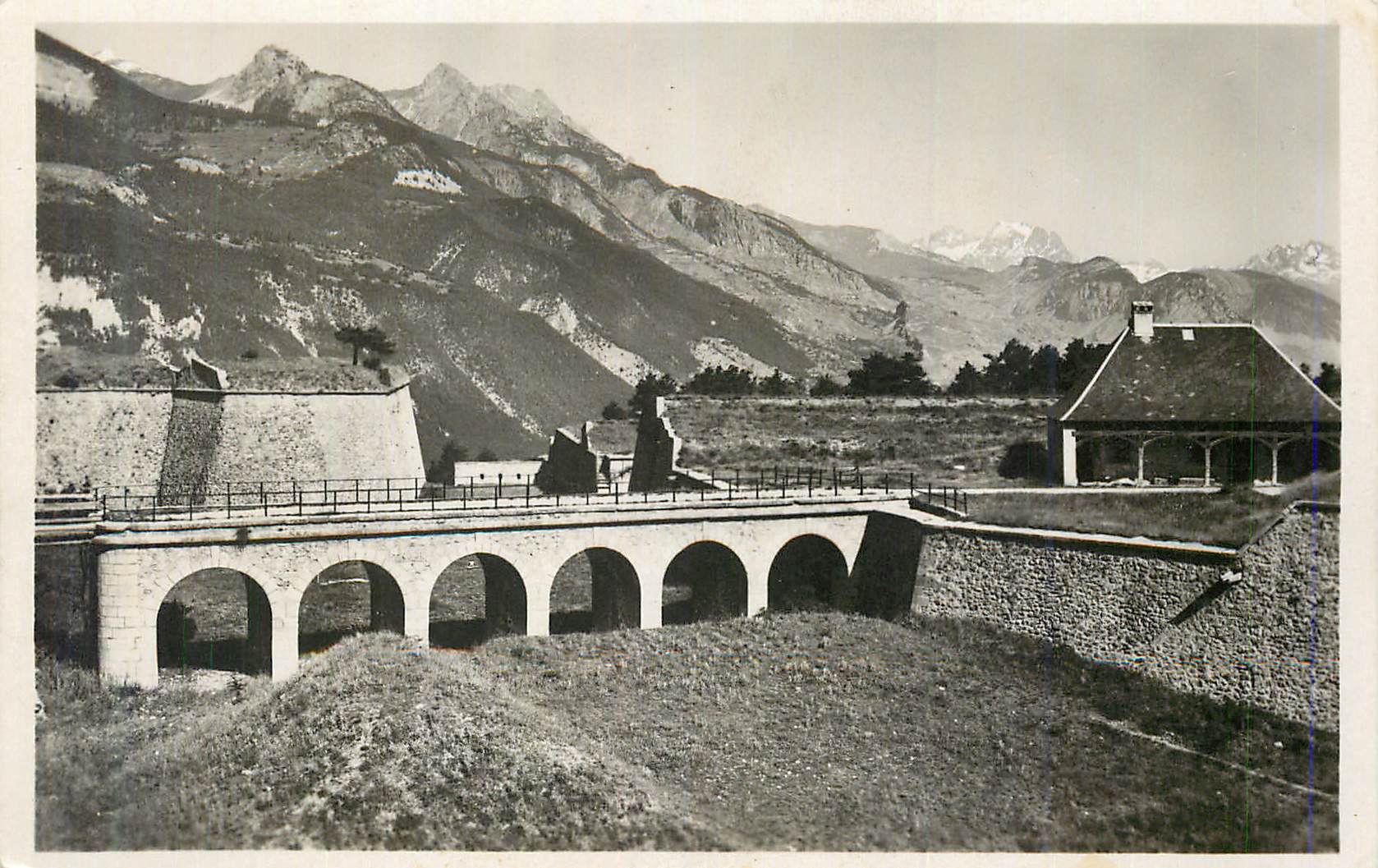 Fort de l'Éperon — vue générale — éditeur non visible