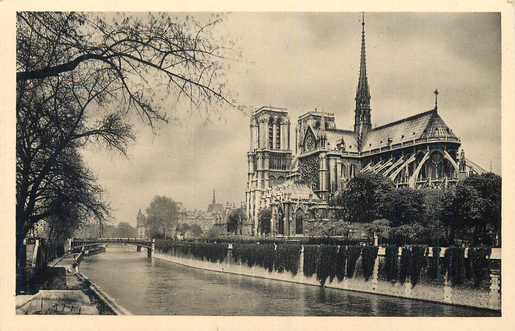 CPA Notre Dame de Paris