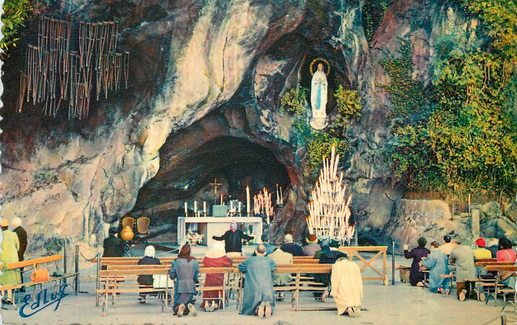CPM Lourdes La Grotte Miraculeuse