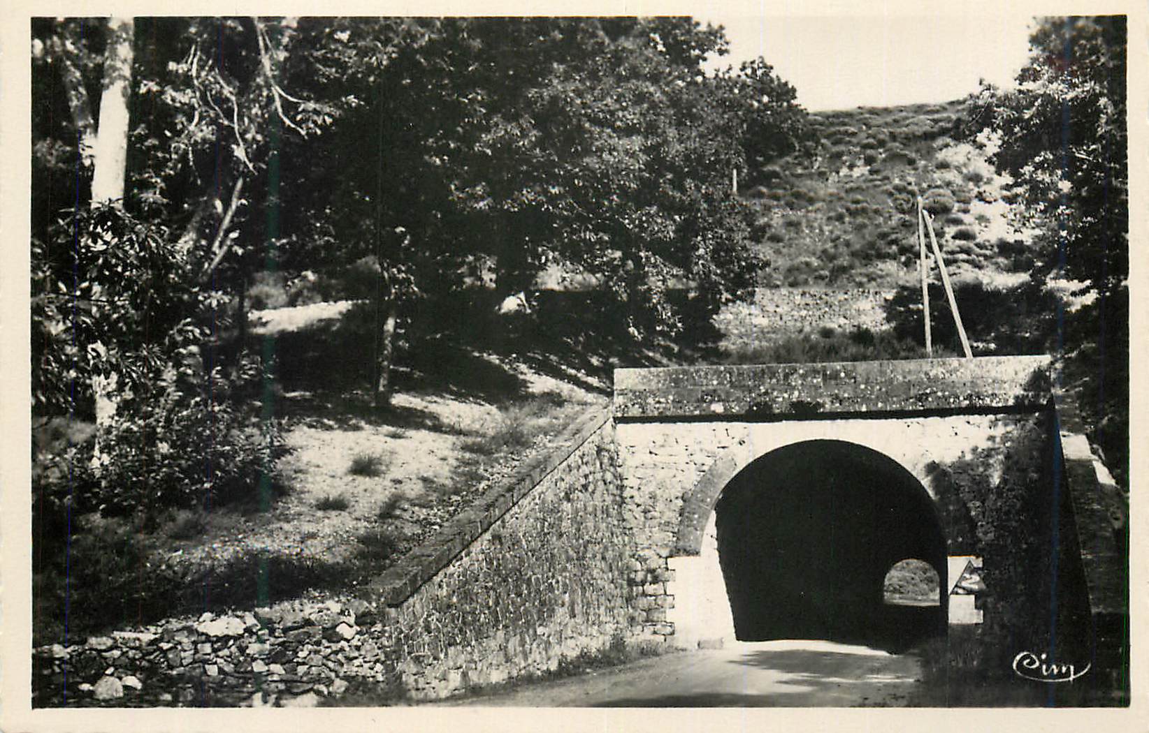 CPM Villefort (Lozere) Cure d'air Tunnel sur la route de Villefort a Mende