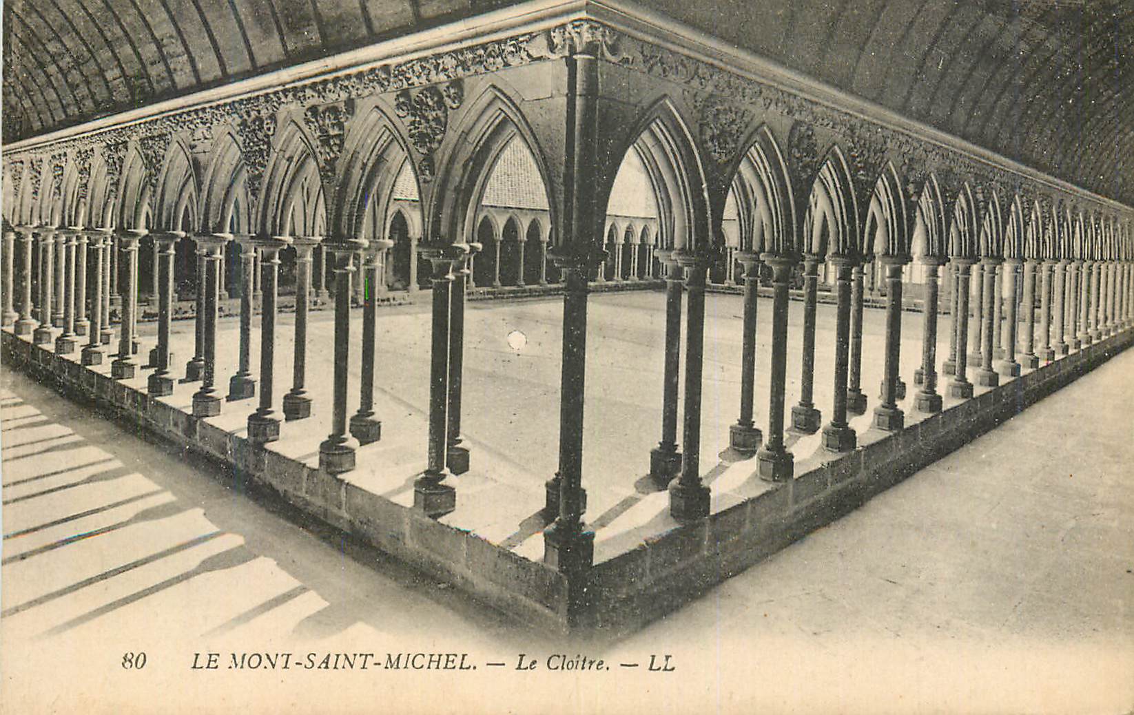 CPA Le Mont Saint Michel Le CLoitre