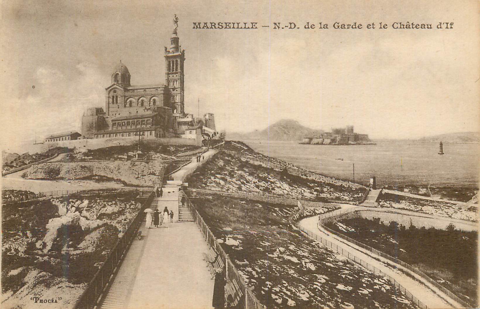 CPA Marseille Notre Dame de la Garde et le Chateau d'If