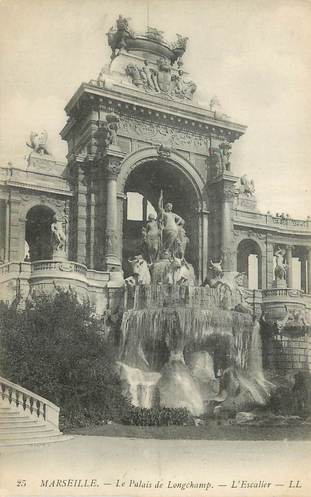 CPA Marseille Le Palais Longchamp L'Escalier