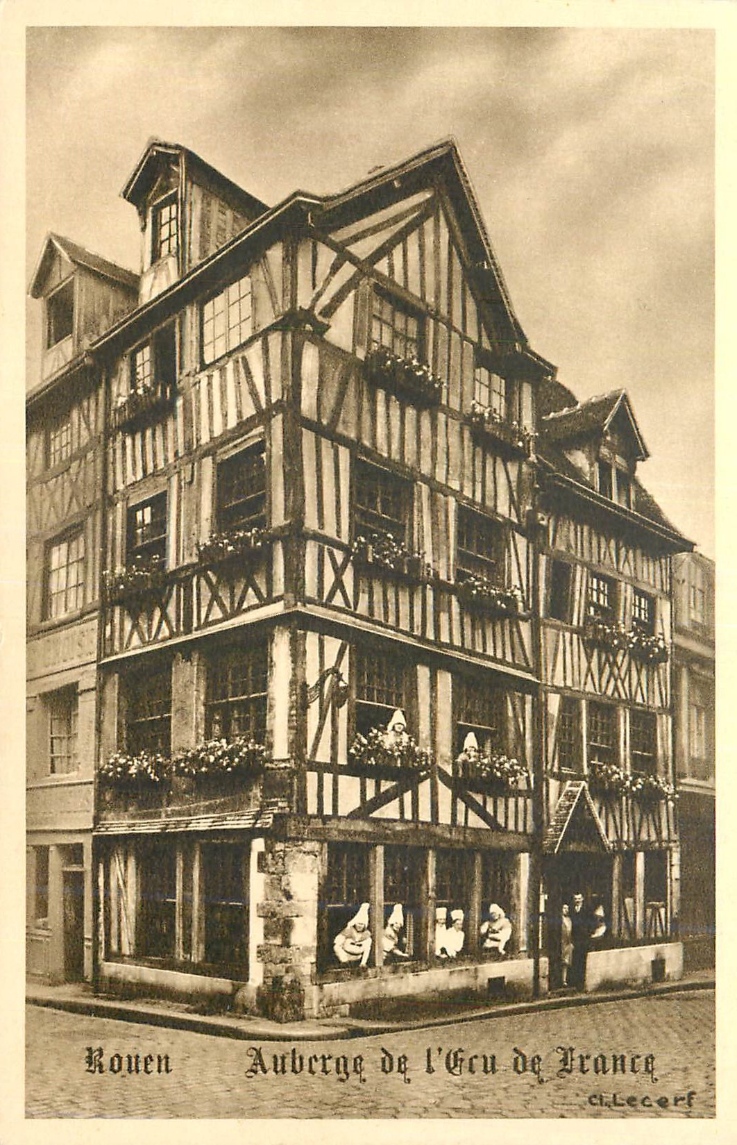 CPA Rouen Auberge de L'Ecru de France Place du Vieux Marche