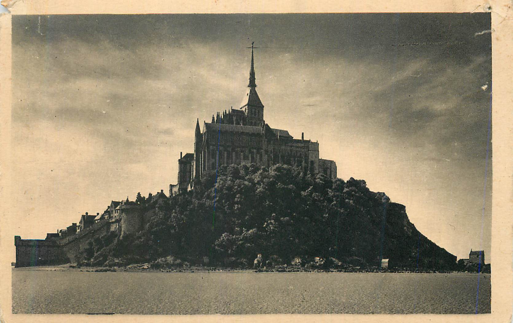 Monte Saint-Michel — vista panorámica — editor no identificable