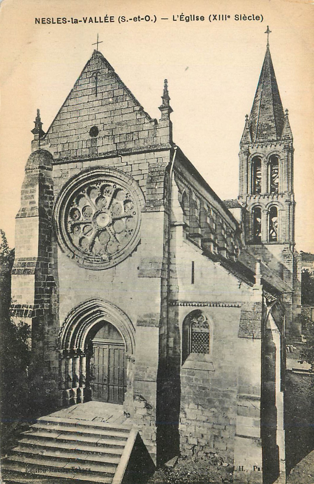 CPA Nesles la Vallee (S et O) L'Eglise (XIIIe Siecle)