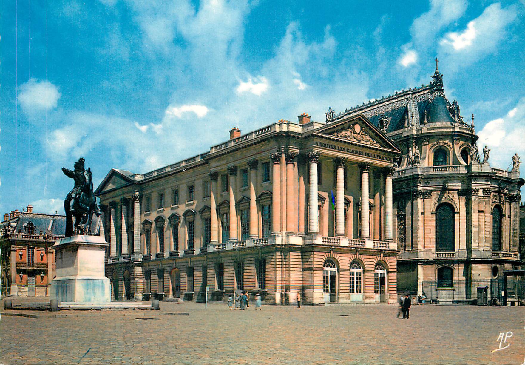 CPM Versailles Statue de Louis XIV