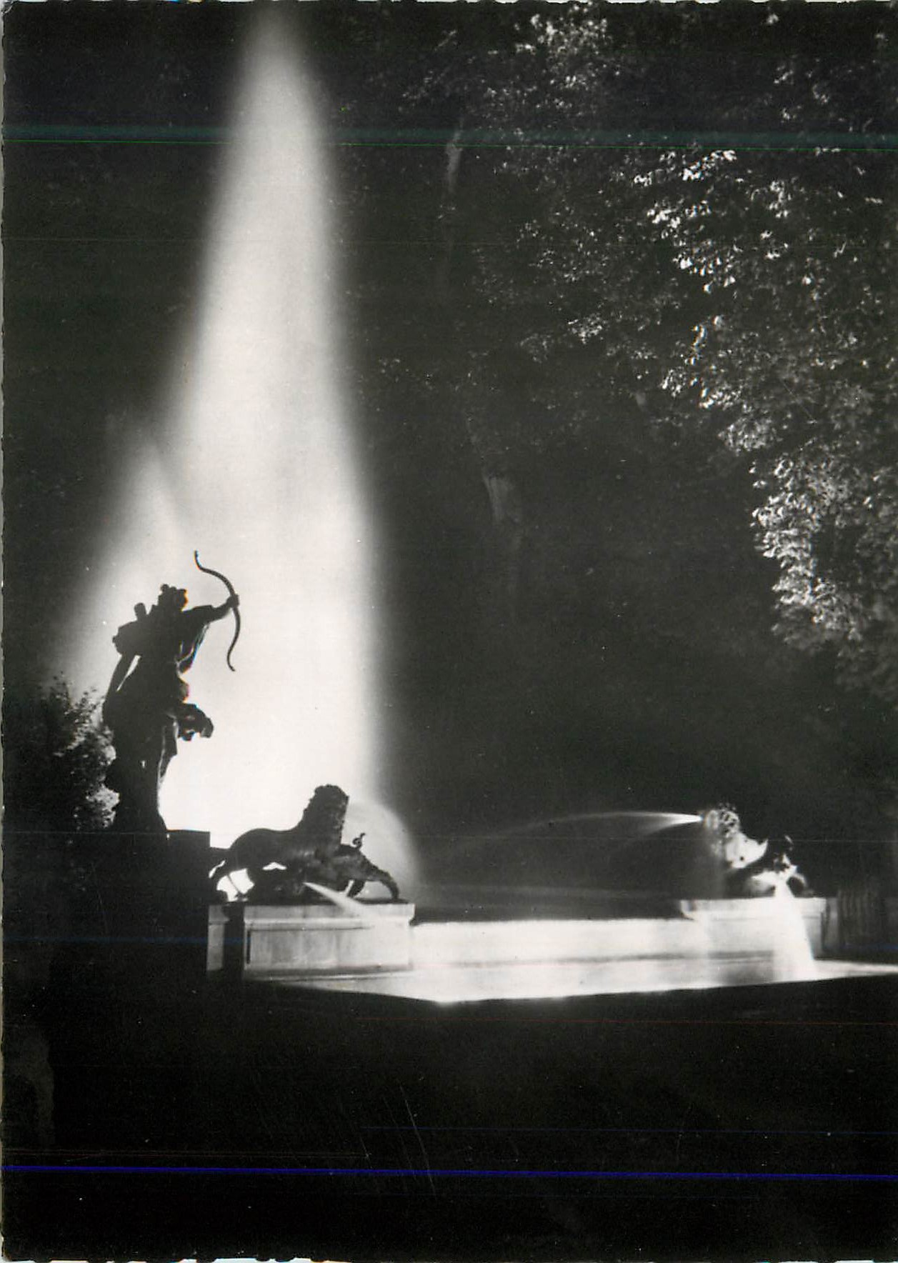 CPM Versailles (S et O) Fontaine de Diane