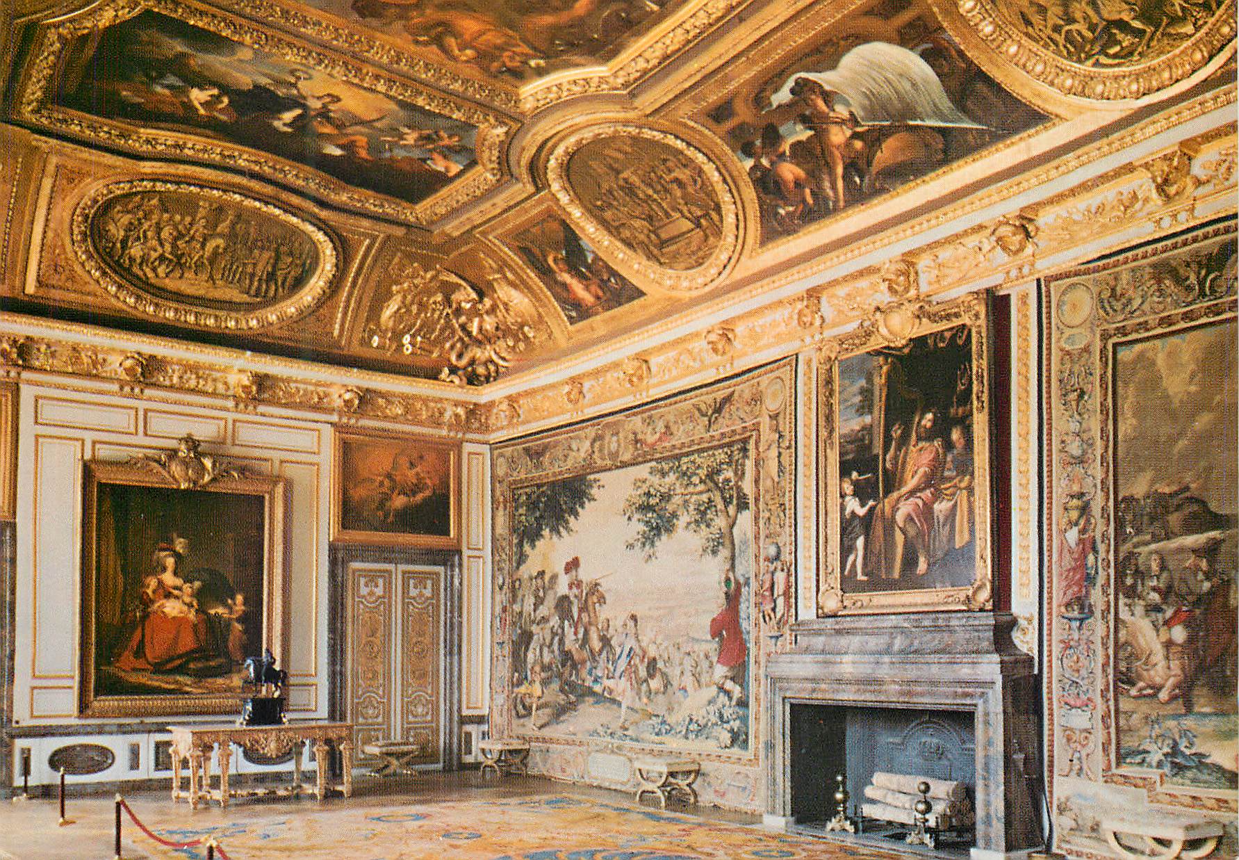 CPM Versailles Le Salon de Mars