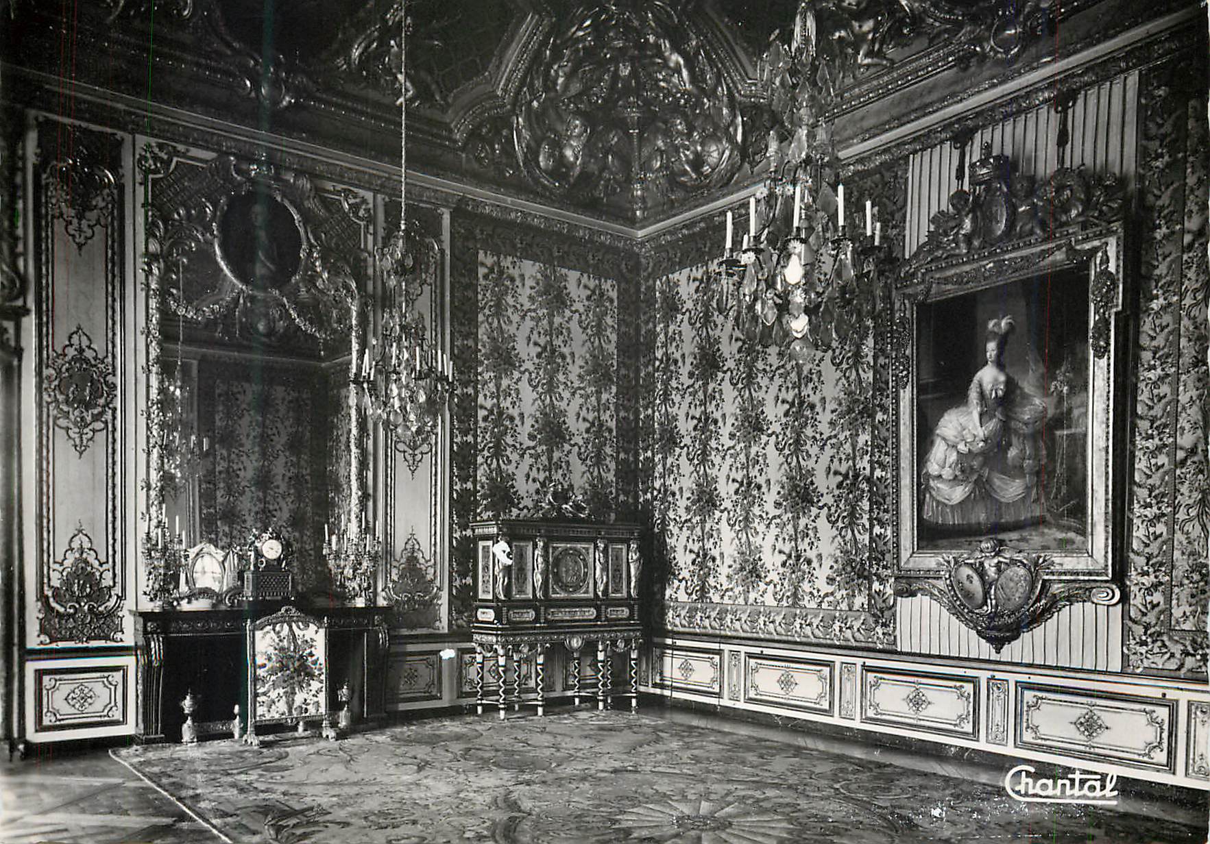 CPM Versailles Chambre de la Reine