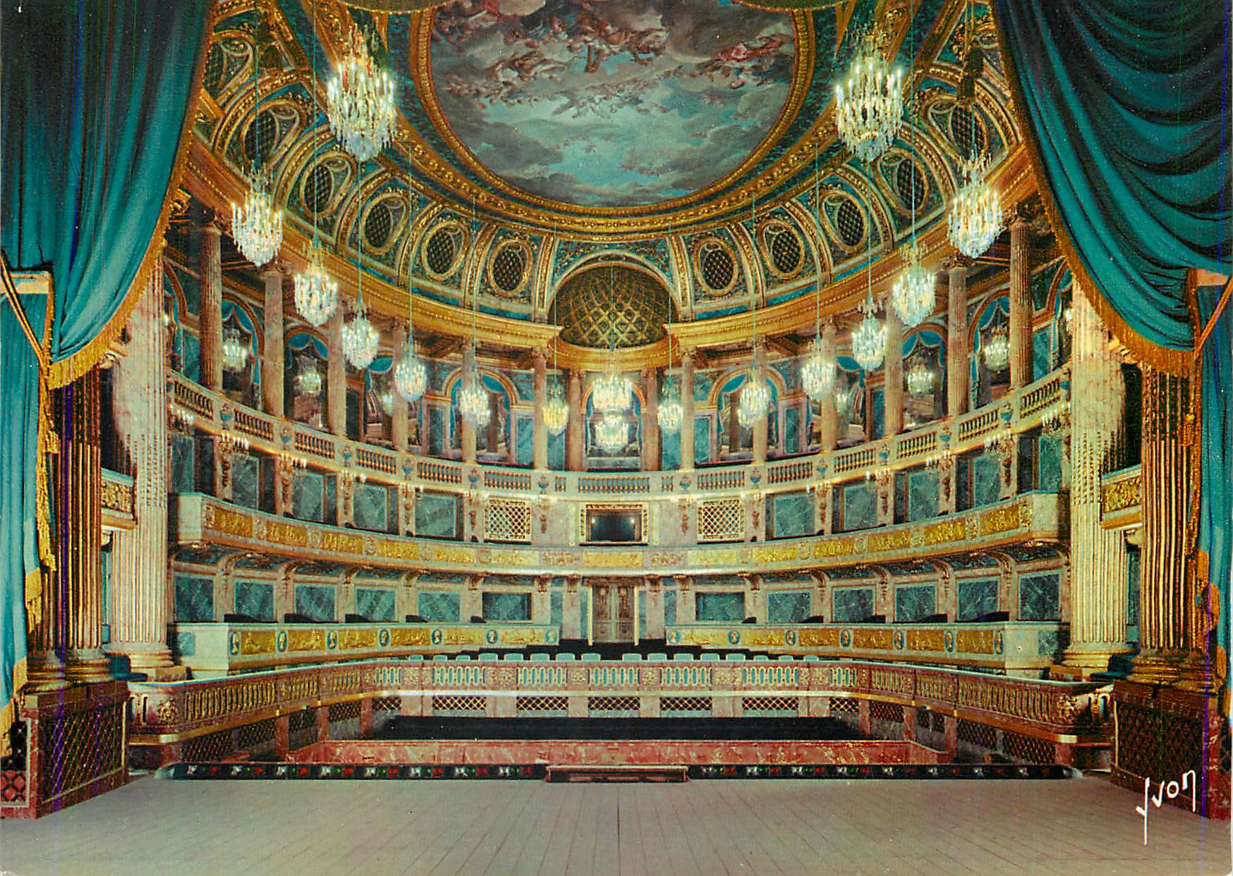 CPM Chateau de Versailles Theatre Royal Louis XV