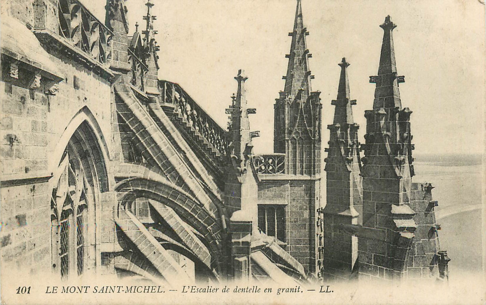 Le Mont Saint-Michel — L'Escalier de dentelle en granit — LL.