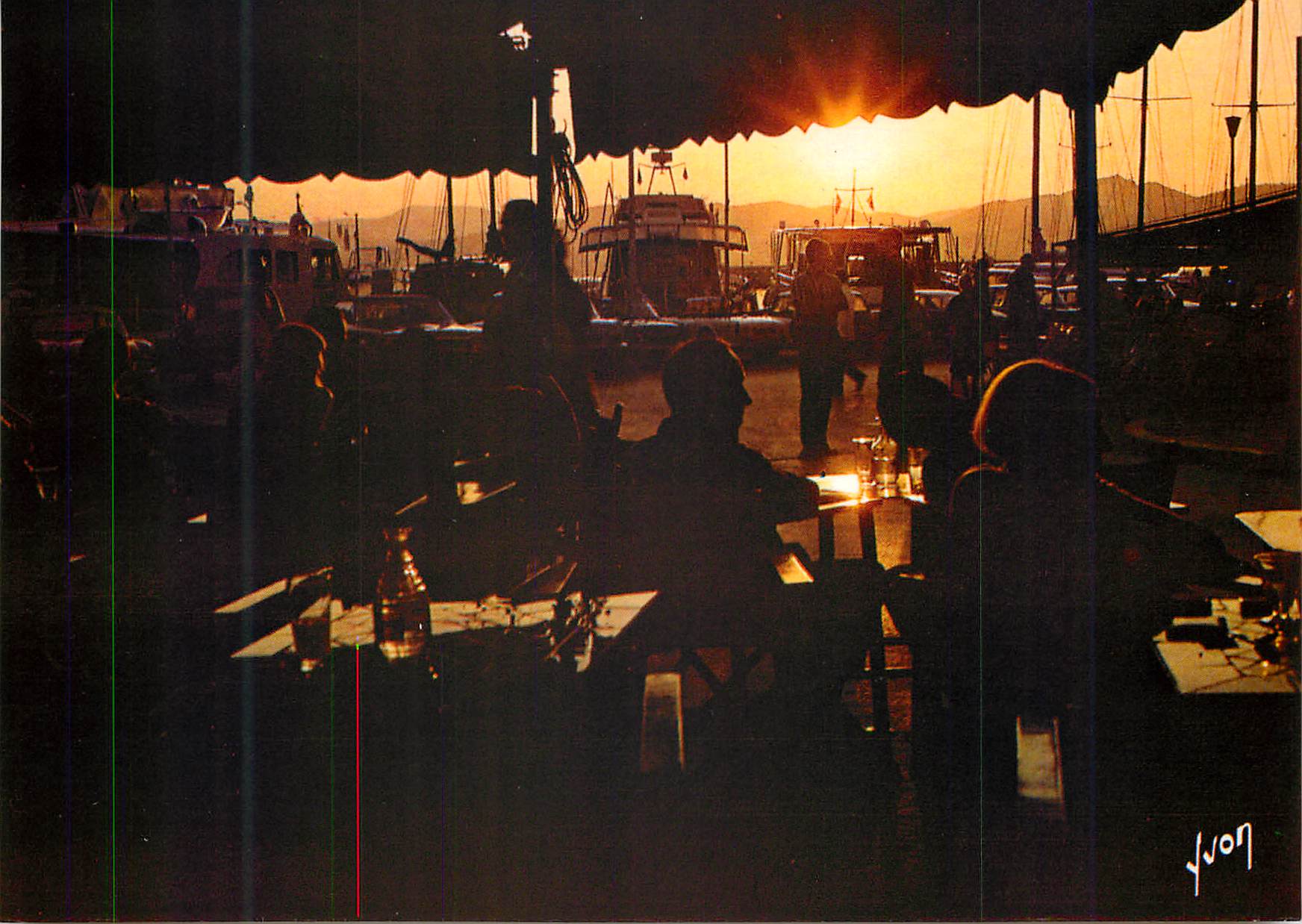 CPM Couleurs et Lumiere de France La Cote d'Azur miracle de la nature Saint Tropez (Var) Coucher de soleil sur le Port