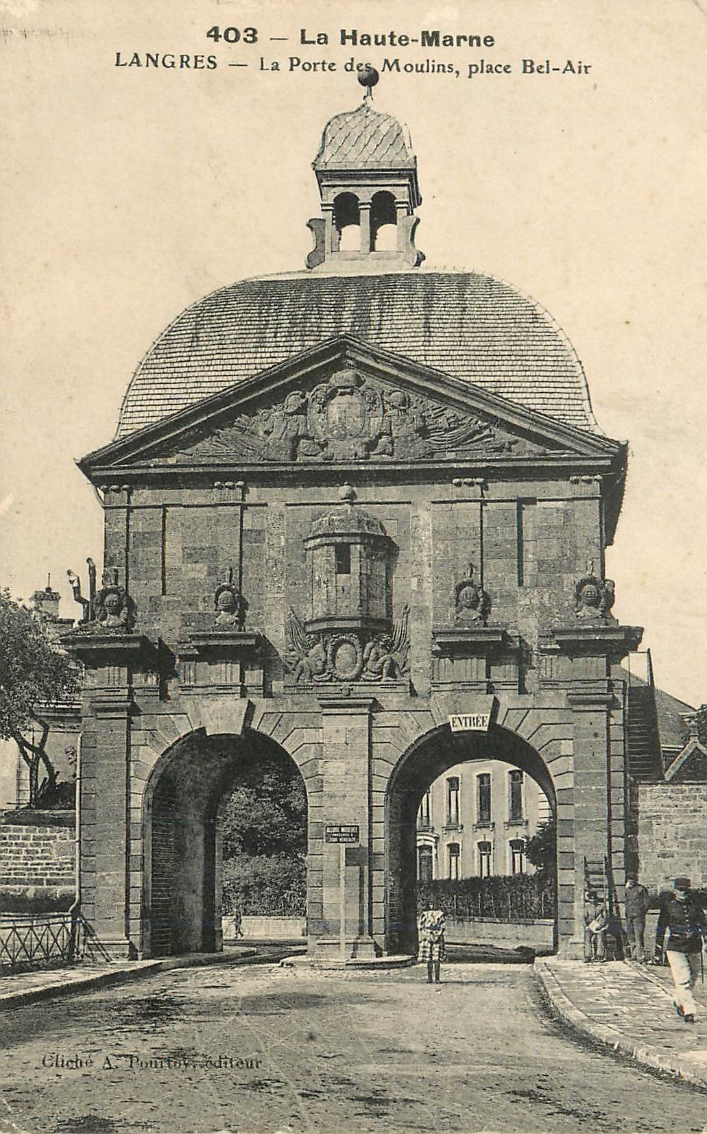CPA La Haute Marne Langres La Porte des Moulins place Bel Air
