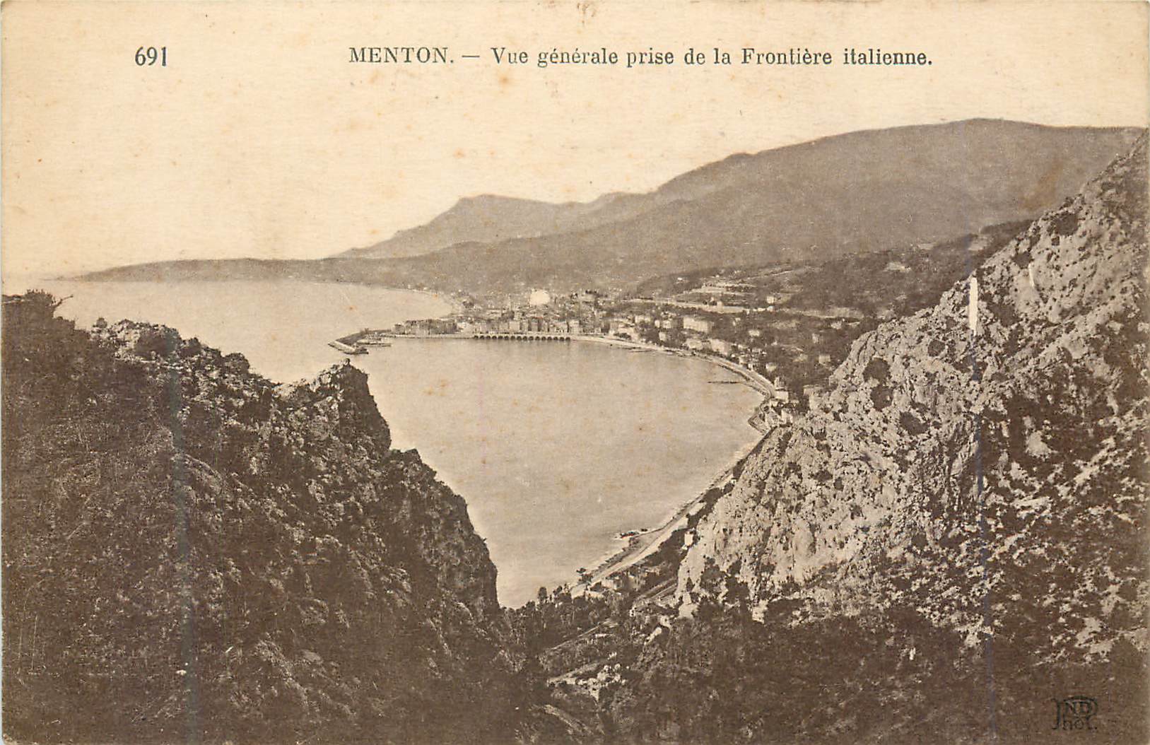 CPA Menton Vue generale prise de la Frontiere italienne