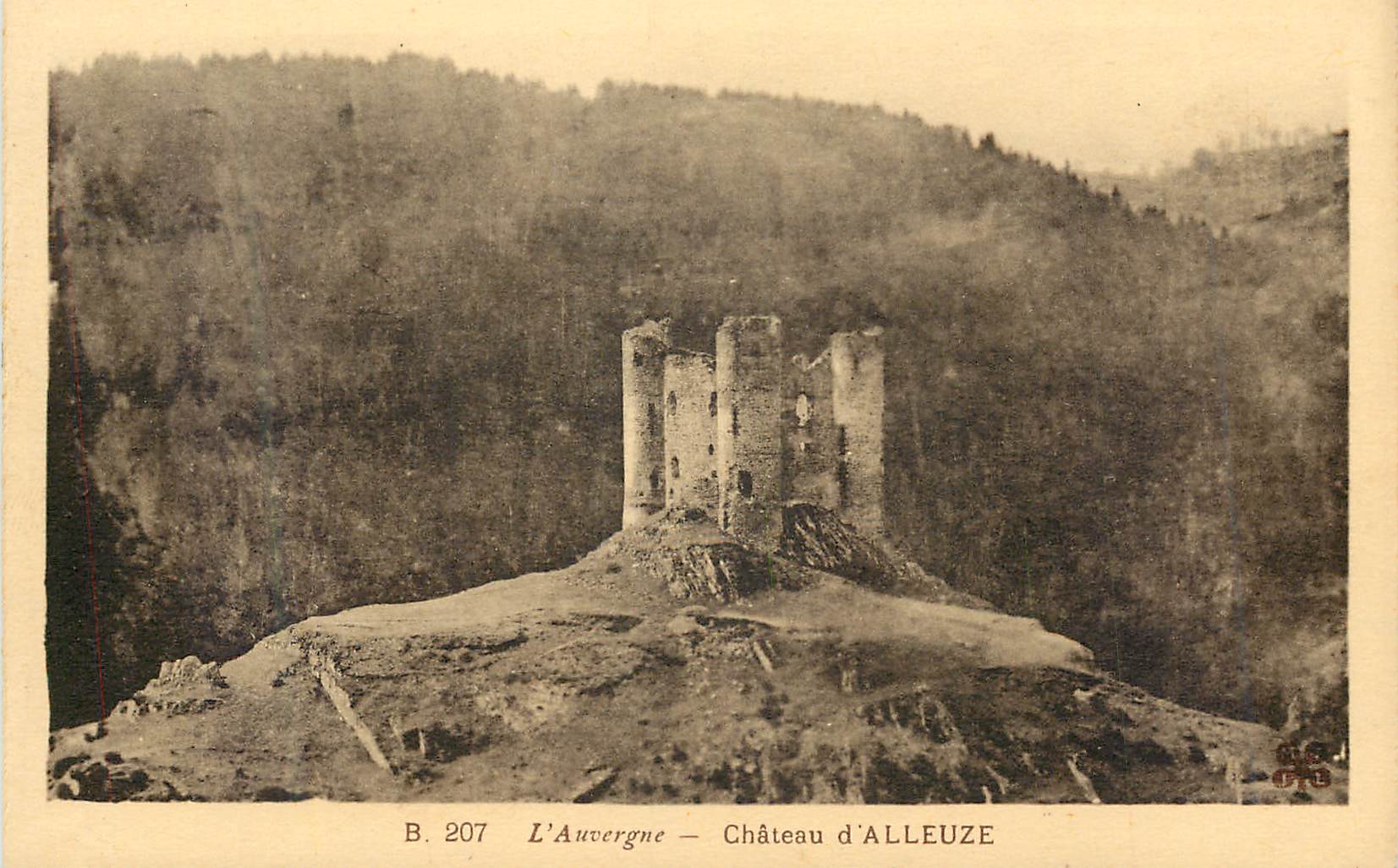 CPA L'Auvergne Chateau d'Alleuze