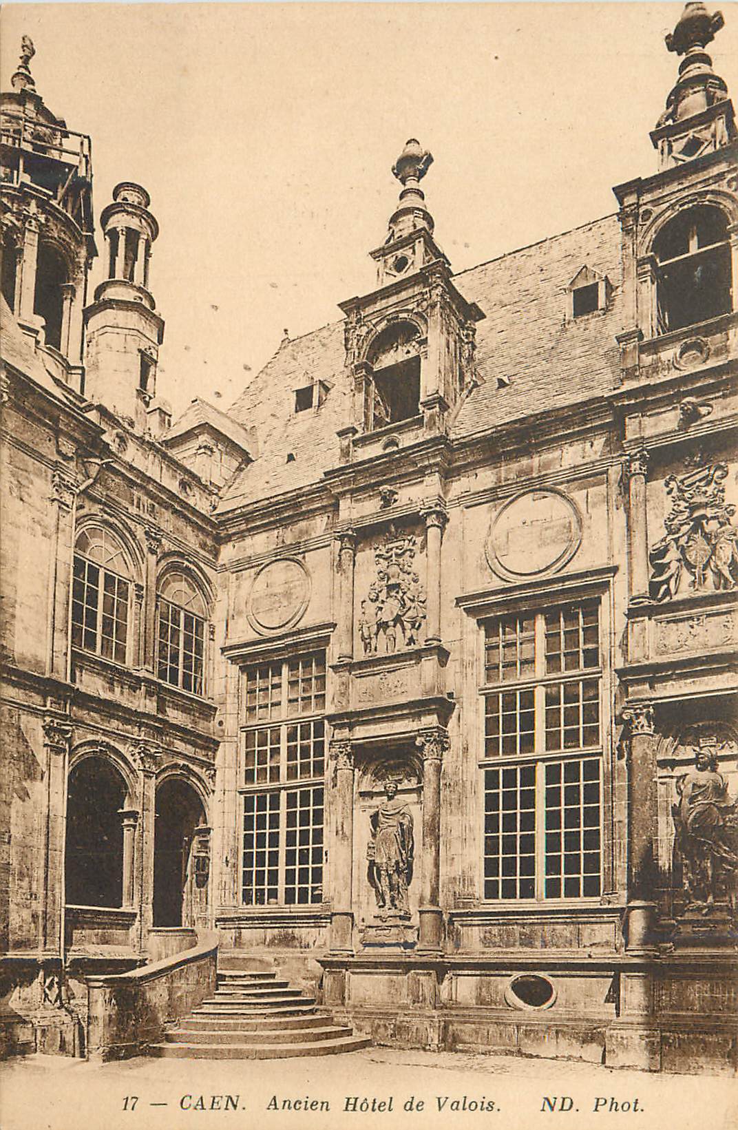 CPA Caen Ancien Hotel de Valois