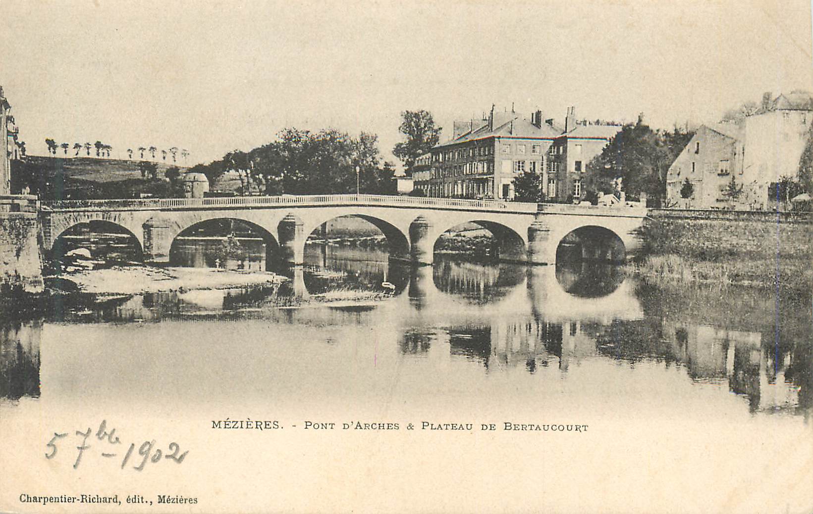 CPA Mezieres Pont d'Arches Plateau de estaucourt