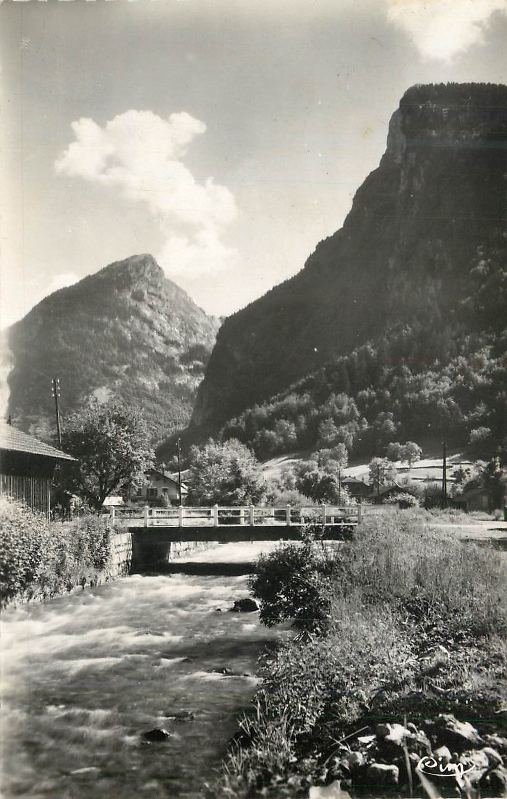 Pont sur un ruisseau en montagne — vue de Pimpf — éditeur Pimpf
