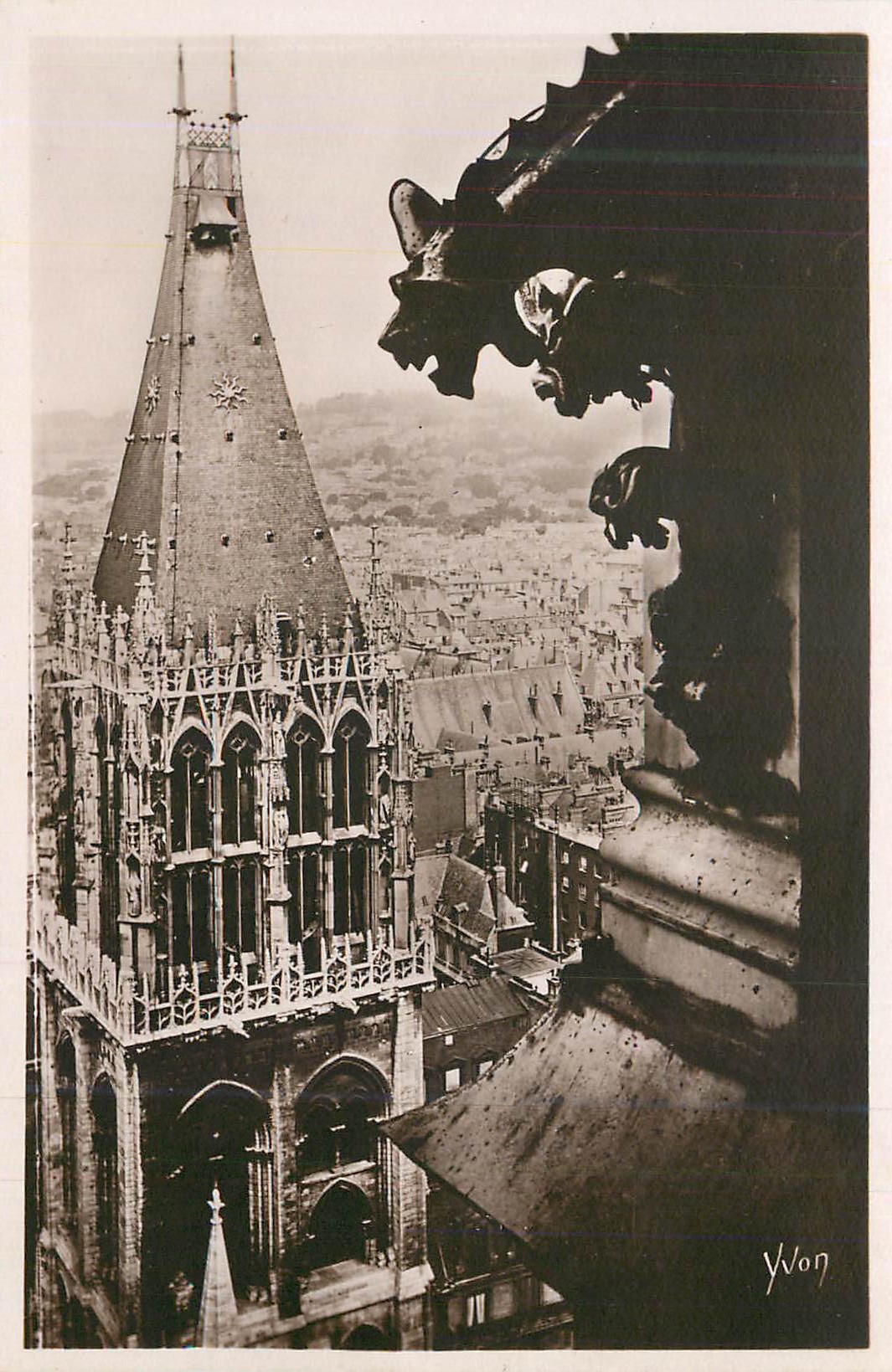 CPM Rouen (Seine Infre) La Tour Saint Romain