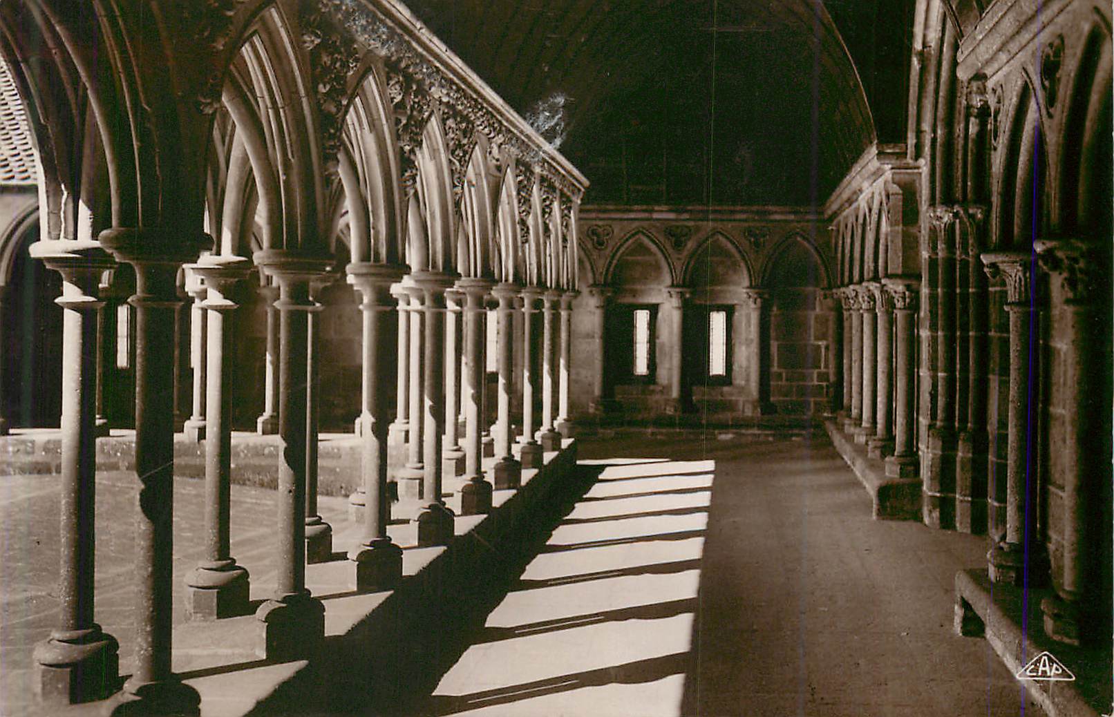 CPM Mont St Michel L'Abbaye Le Cloitre