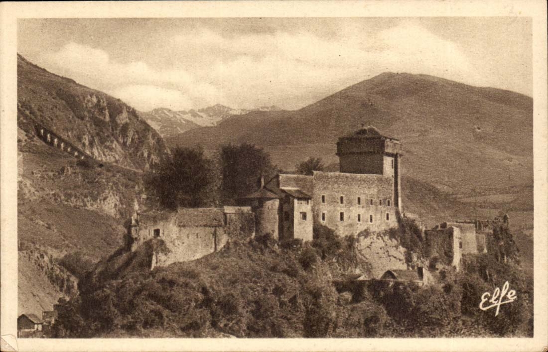 Lourdes CPA Le fort et la vallee d'argeles