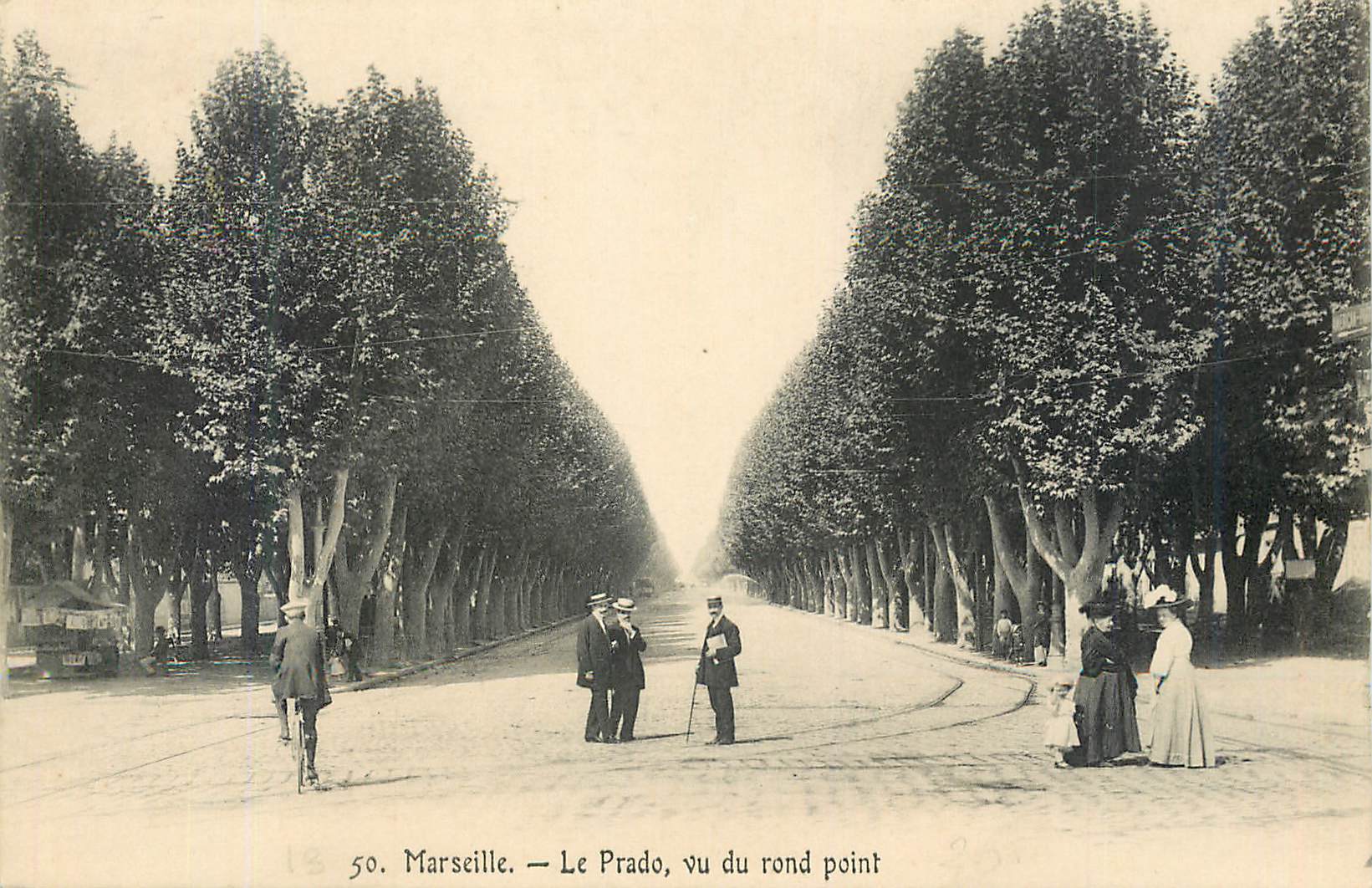 CPA Marseille Le Prado vu du rond point