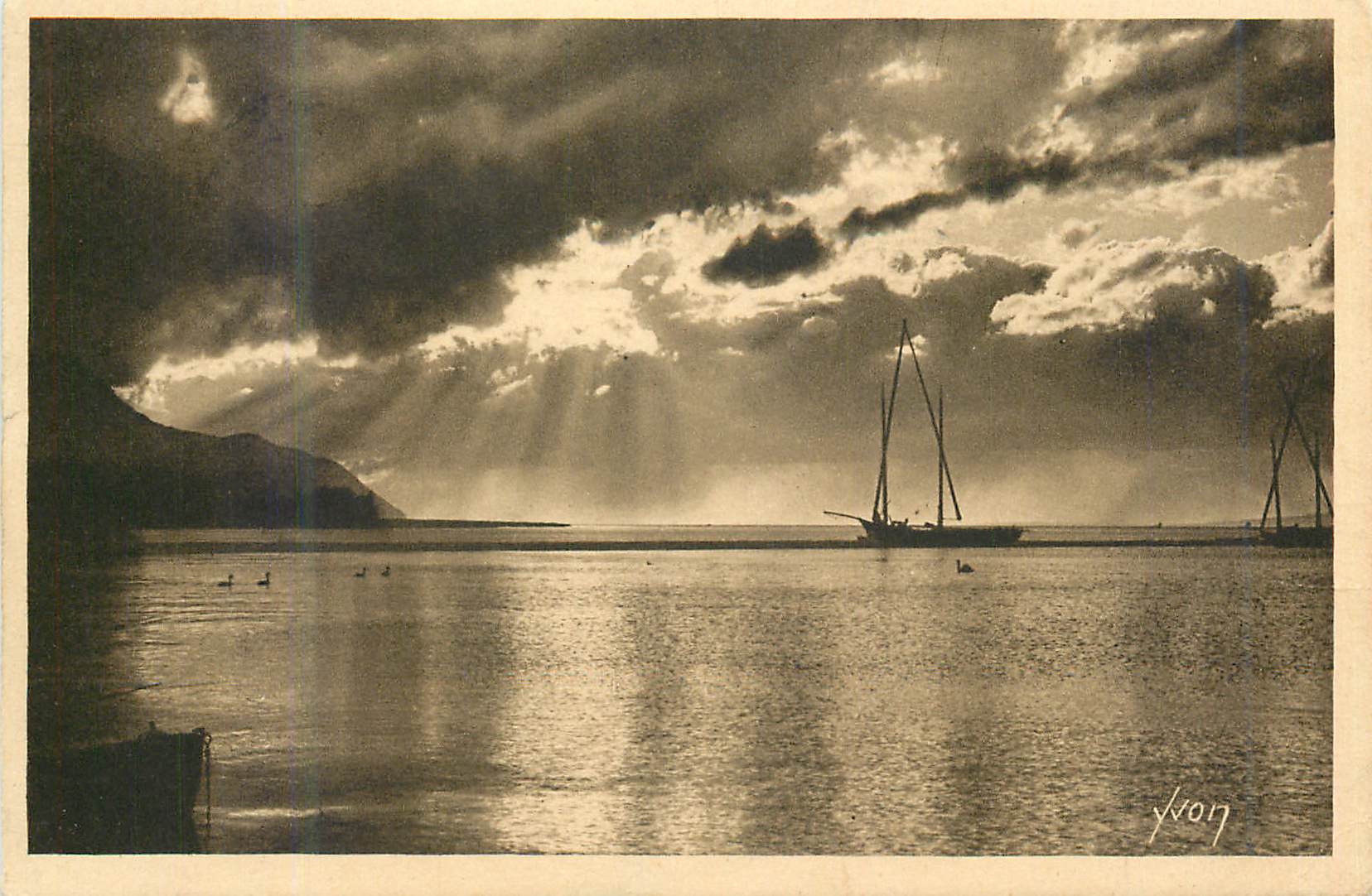 CPA Evian les Bains (Hte Savoie) Couche de soleil sur le Lac Lemac