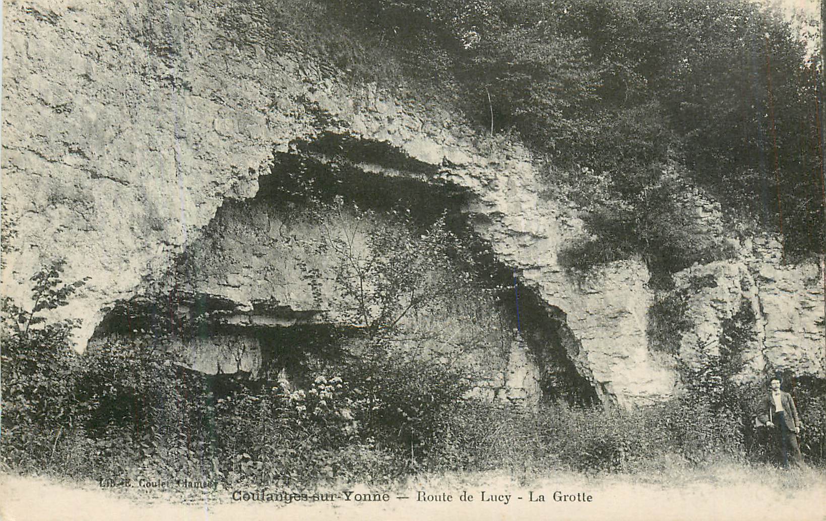 CPA Coulanges sur Yonne Boute de Lucy La Grotte
