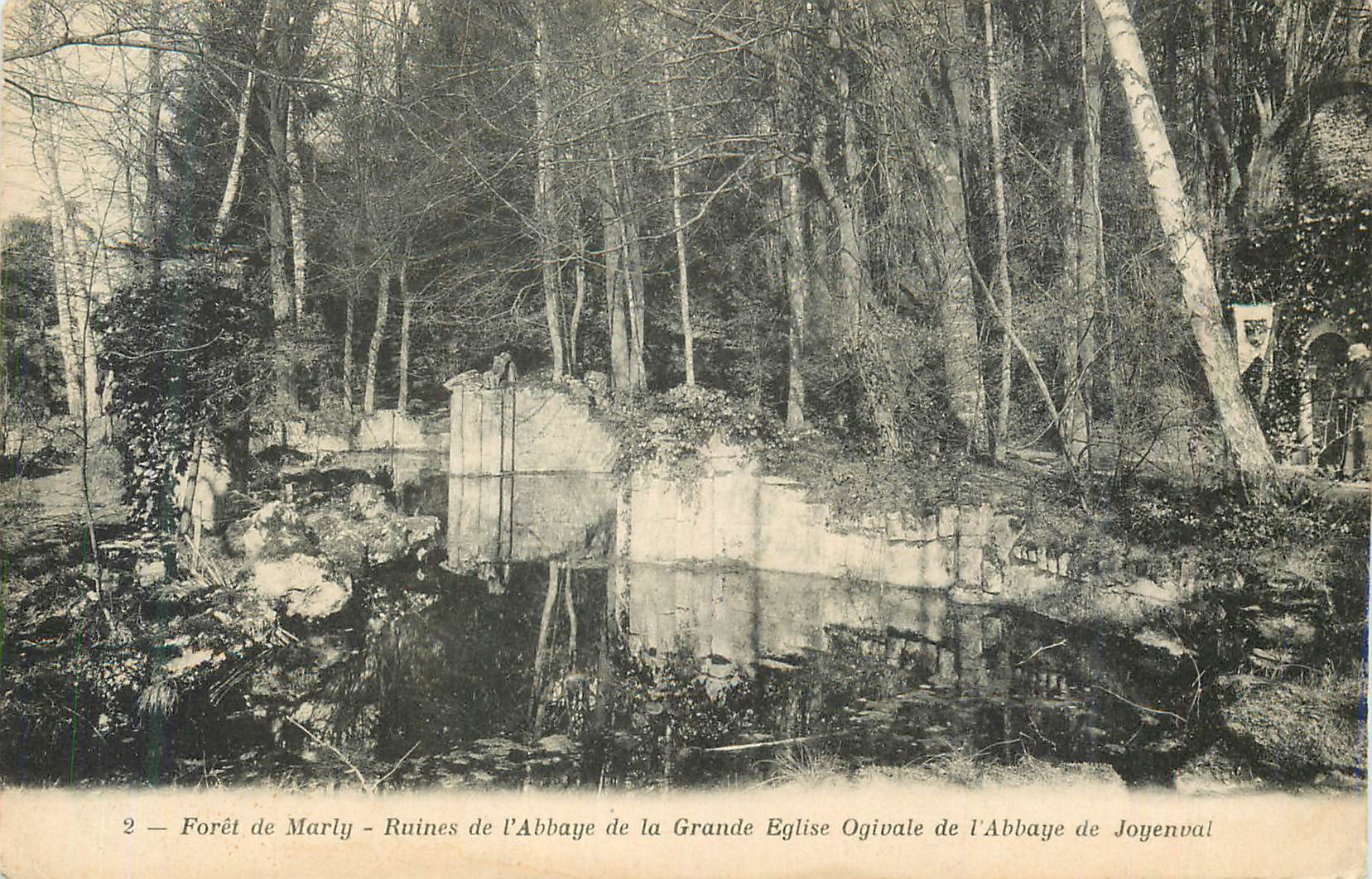 Forêt de Marly — Ruines de l'Abbaye de la Grande Église Ogivale de l'Abbaye de Joyenval