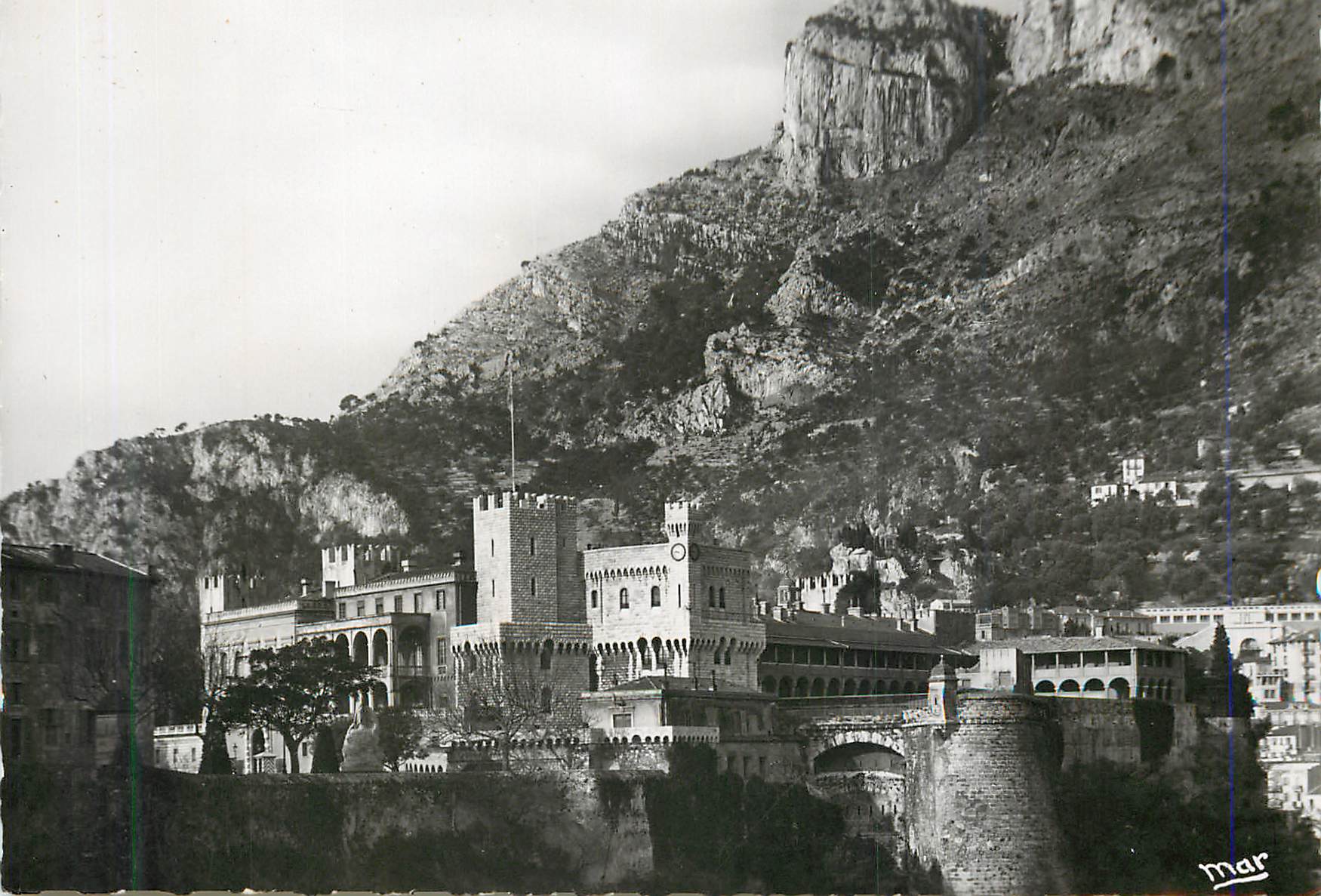 CPM La Principaute de Monaco Le Palais du Prince et la Tete de Chien