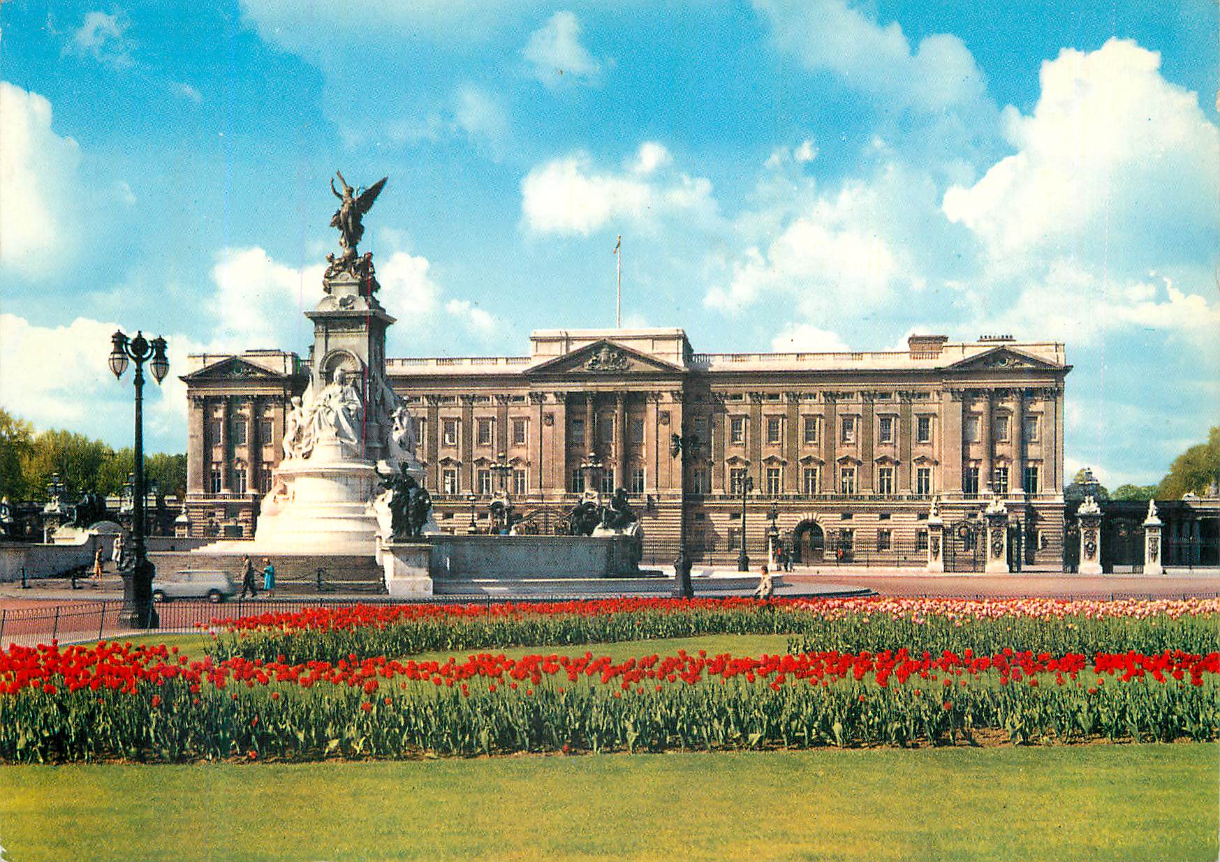 CPM Buckingham Palace London The London residence of the reigning Monarch