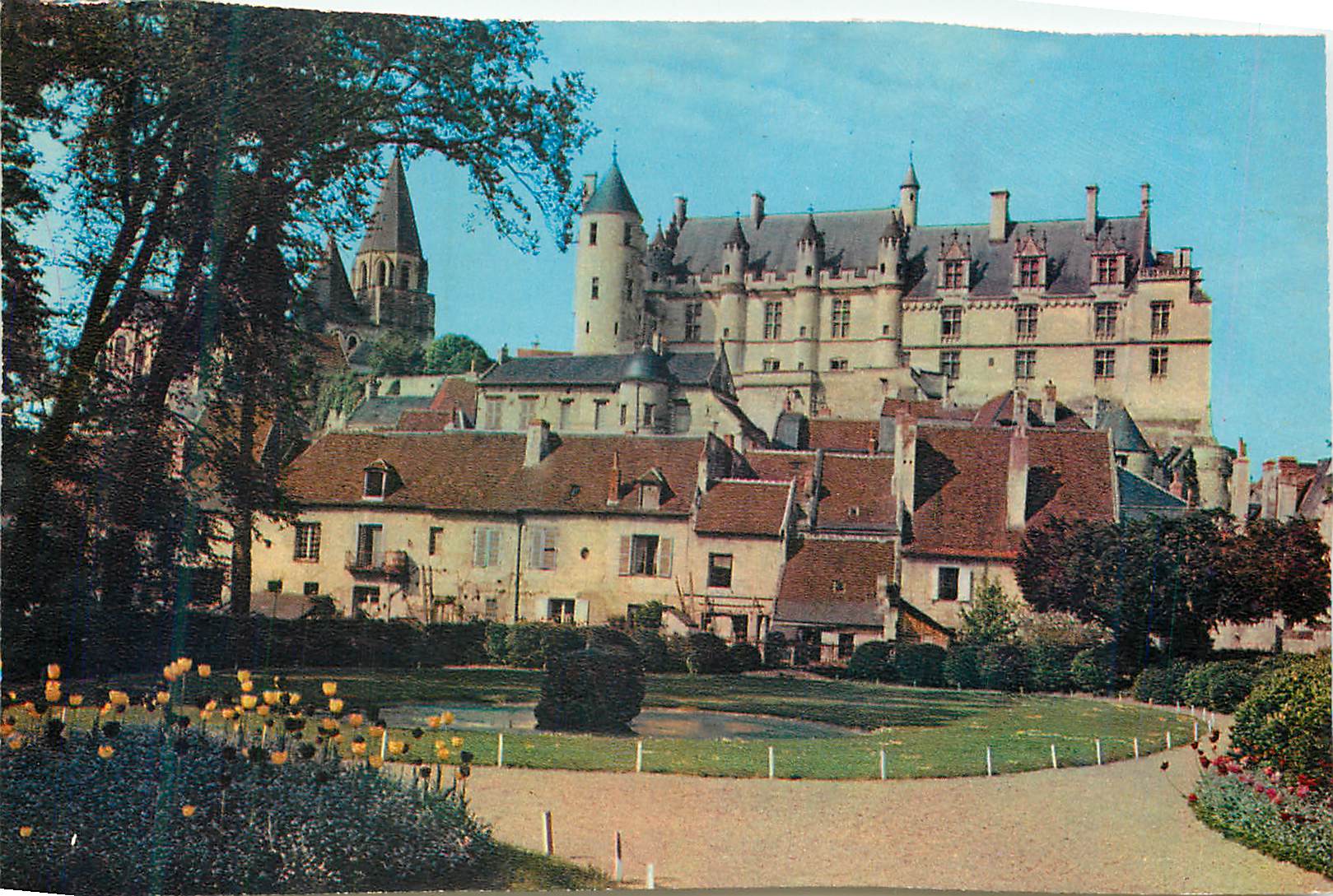 CPM Vallee de la Loire Le chateau royal de Loches ou on ne peut manquer d'evoquer le souvenir d'Agnes Sorel et celui des