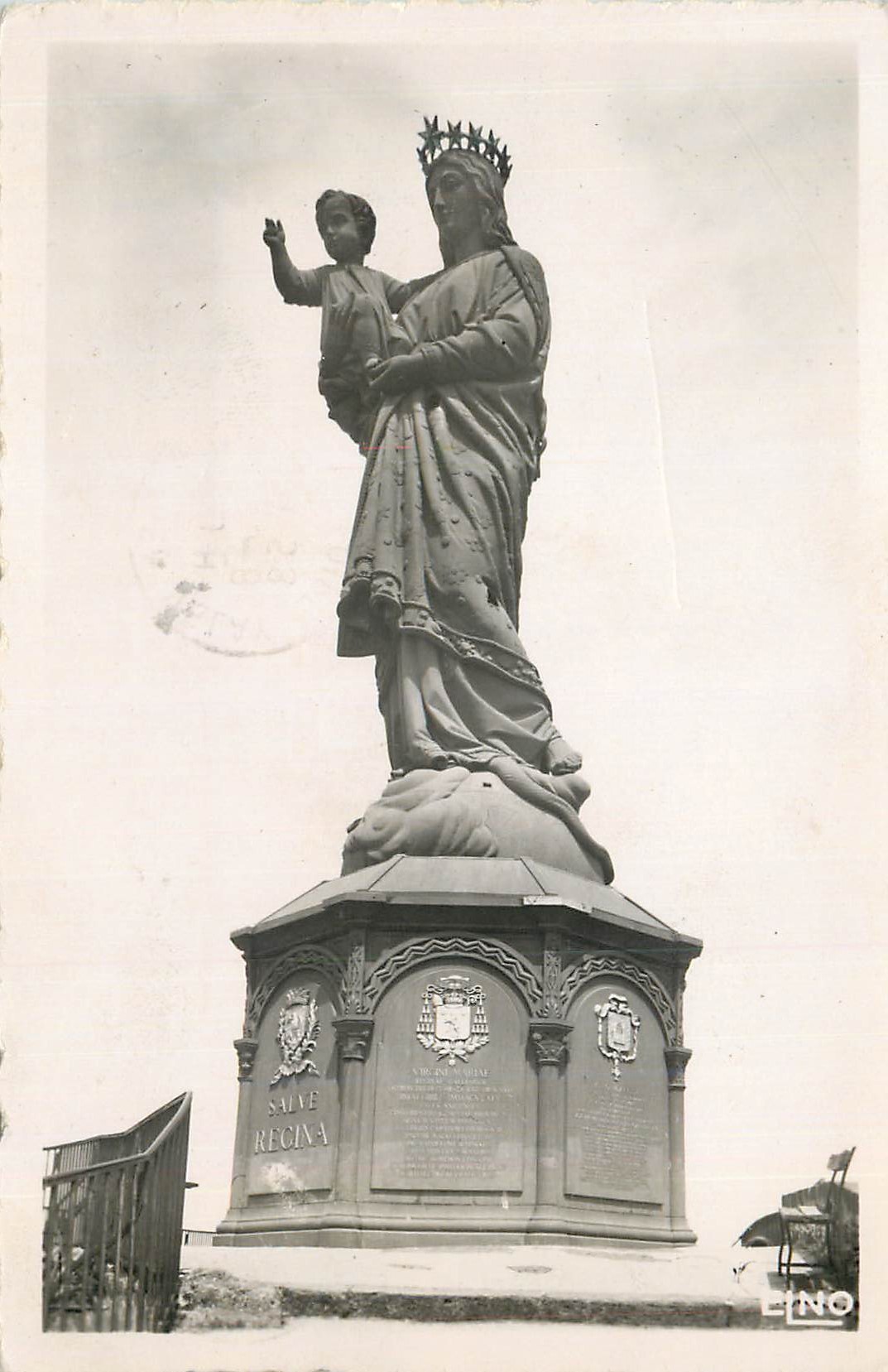 Statue der Jungfrau mit Kind — Salve Regina — Verlag Lino, Seriennummer nicht sichtbar