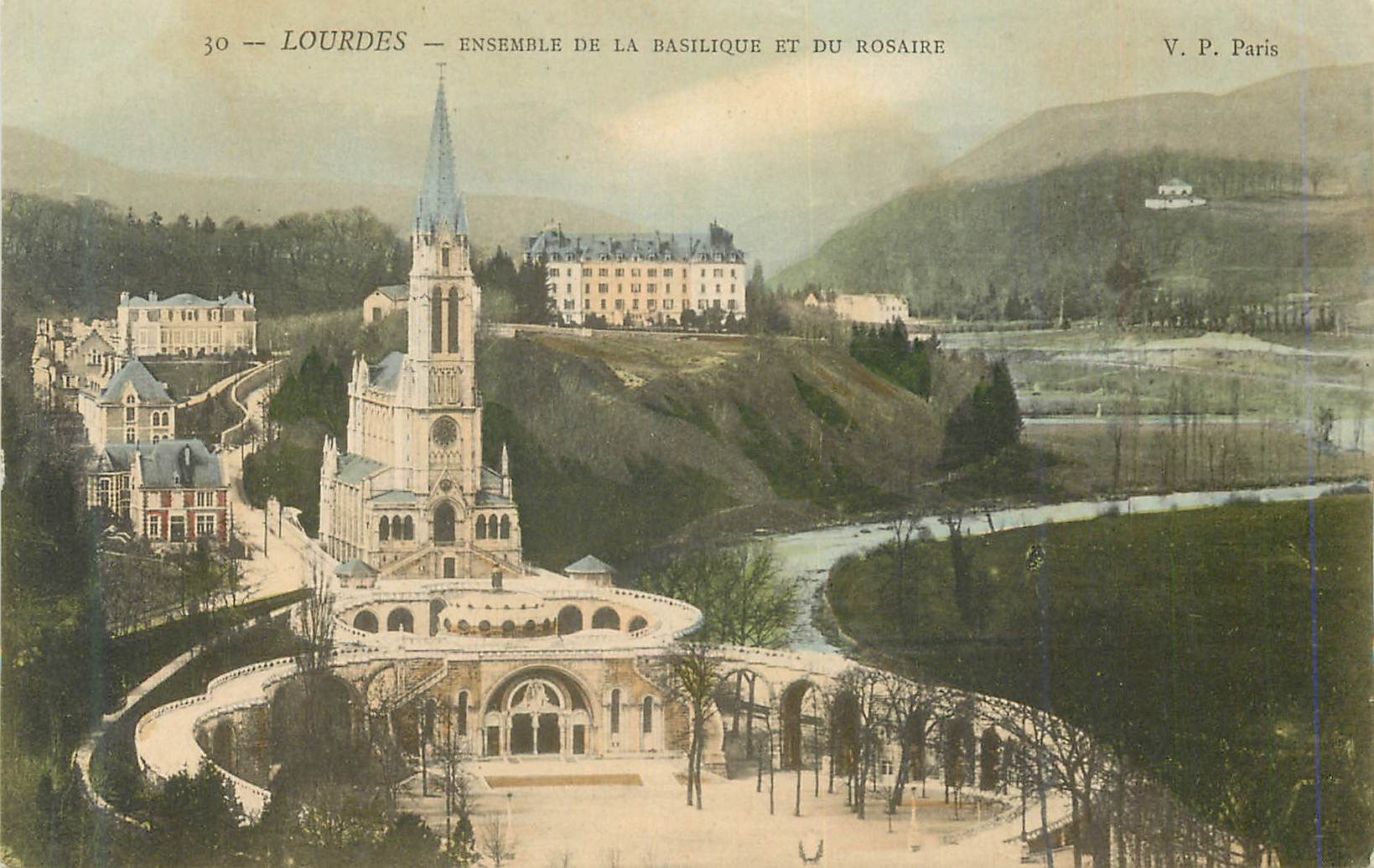 CPA Lourdes Ensemble de la Basilique et du Rosaire
