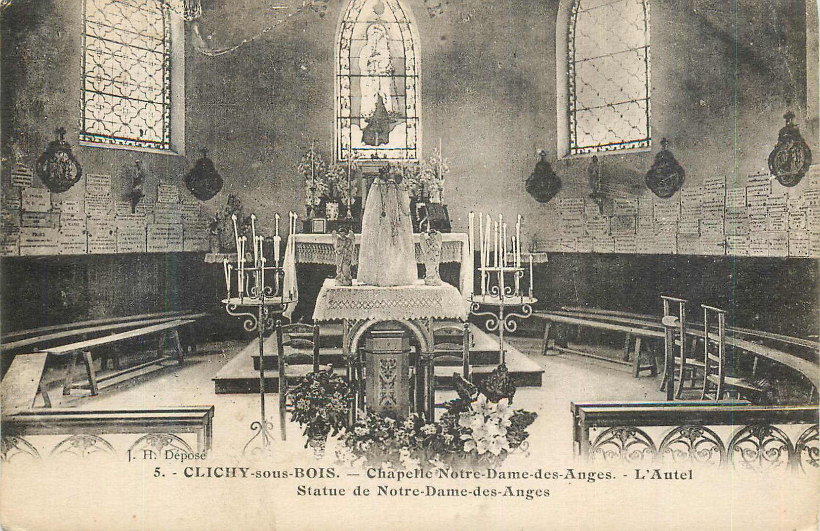 CPA Clichy sous Bois Chapelle Notre Dame des Anges L'Autel Statue de Notre Dame des Anges