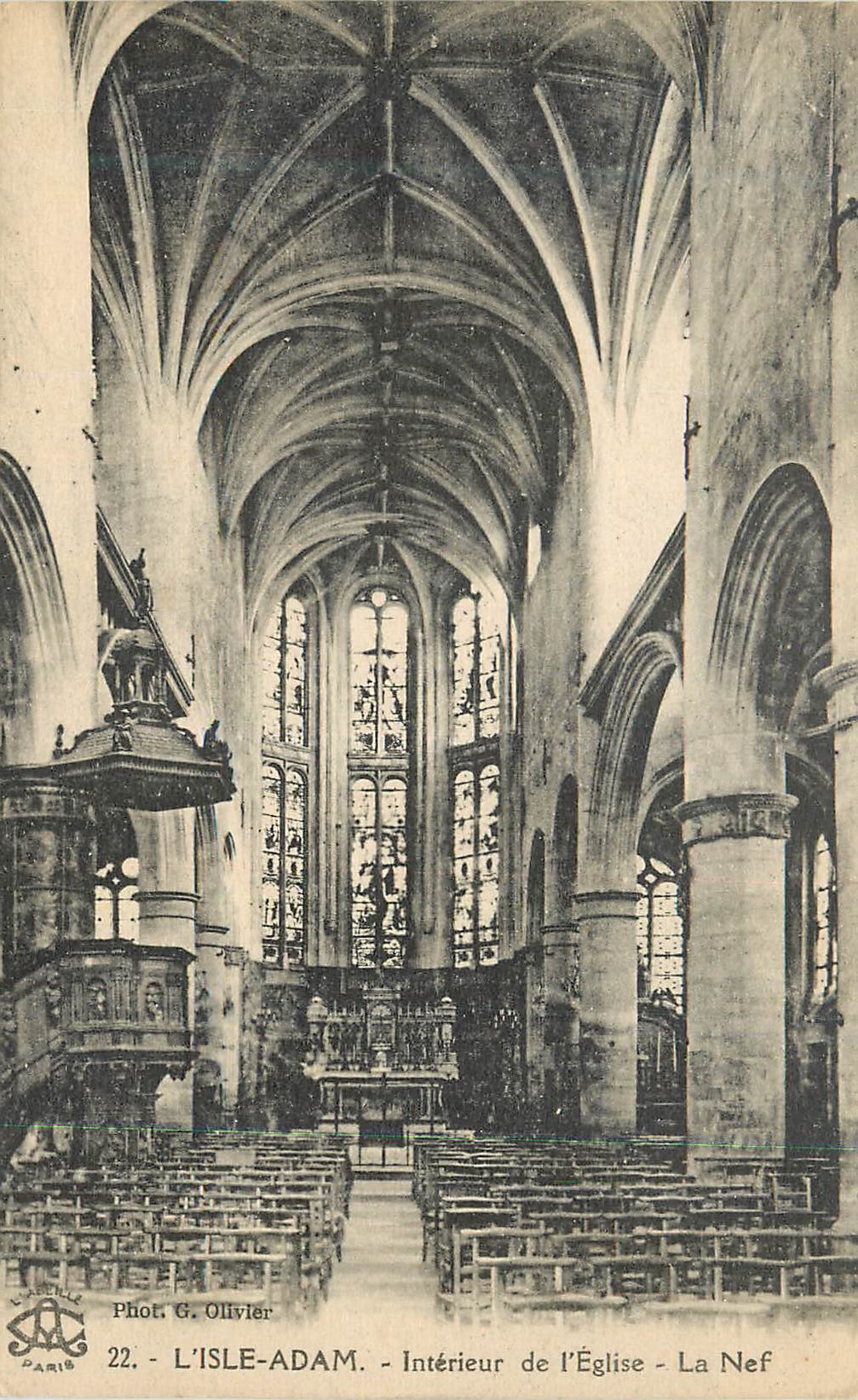 L'Isle-Adam — Innenansicht der Kirche — Die Kirchenschiff — Phot. G. Olivier