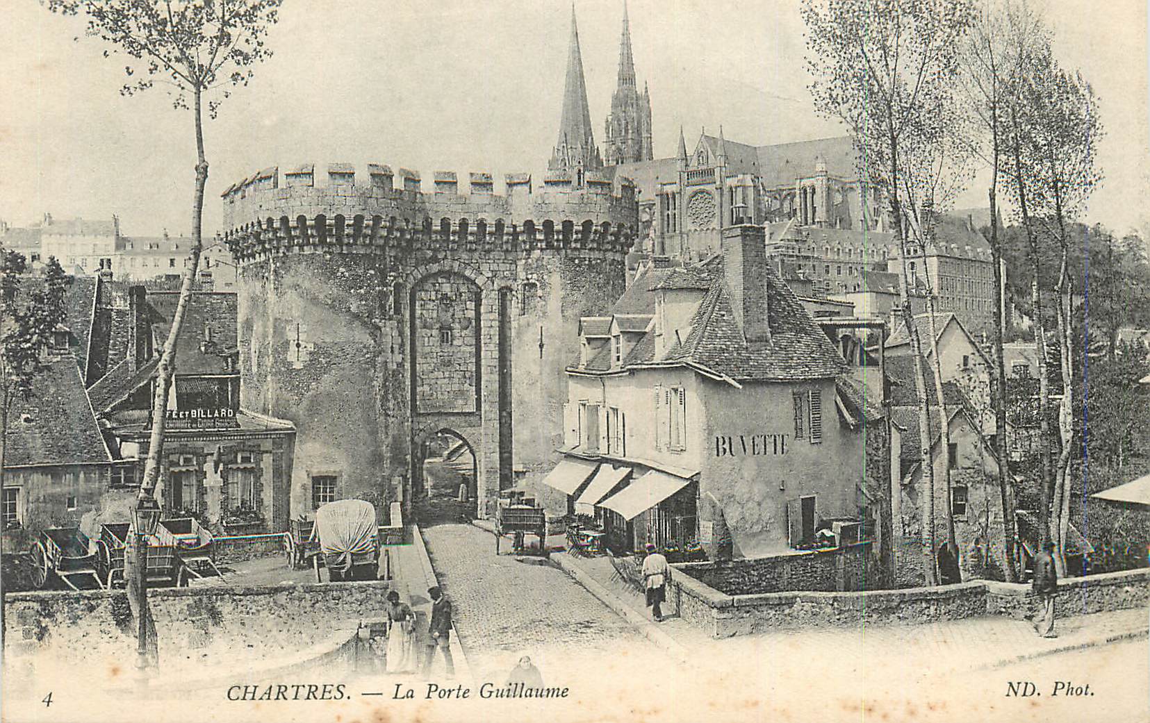 Chartres — La Porte Guillaume — ND. Phot.