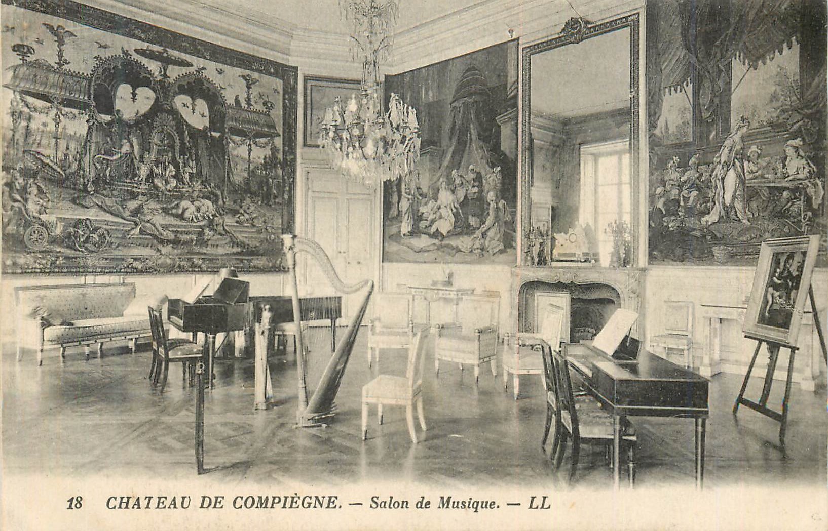 CPA Chateau de Compiegne Salon de Musique