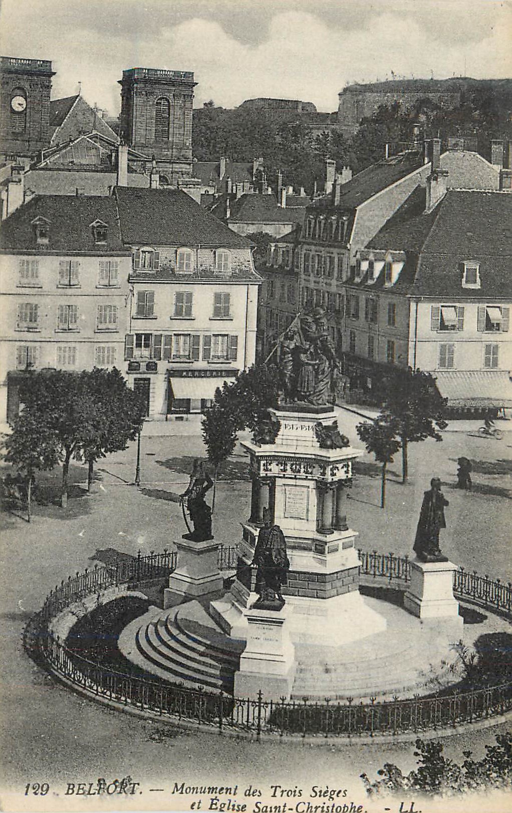 CPA Belfort Monument des Trois Sieges et Eglise Saint Christophe