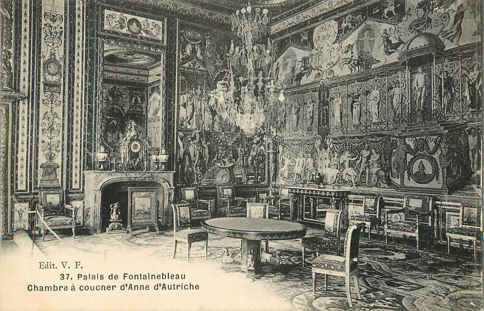 Palais de Fontainebleau — Chambre à coucher d'Anne d'Autriche — Edit. V. F. n°37