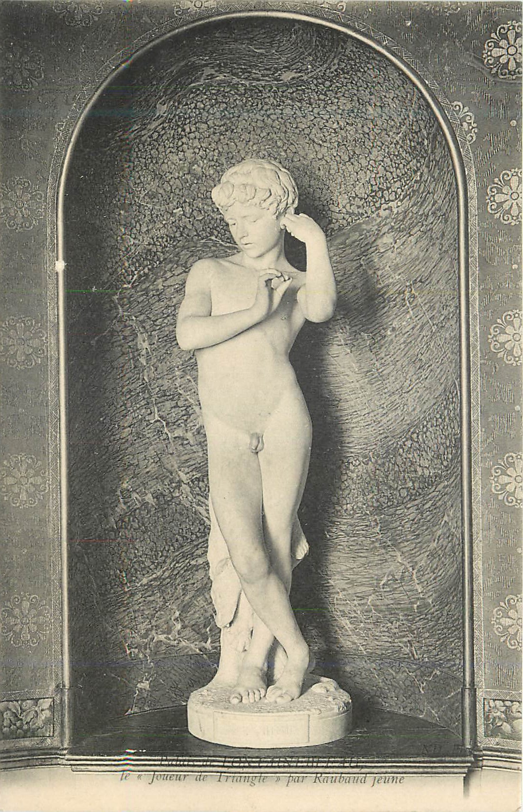 Statue « Dreiecks-Spieler » von Raubaud Jeune — Verlag nicht sichtbar