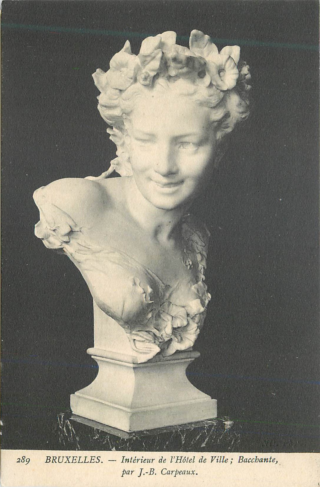 Bruxelles — Intérieur de l'Hôtel de Ville ; Bacchante, par J.-B. Carpeaux