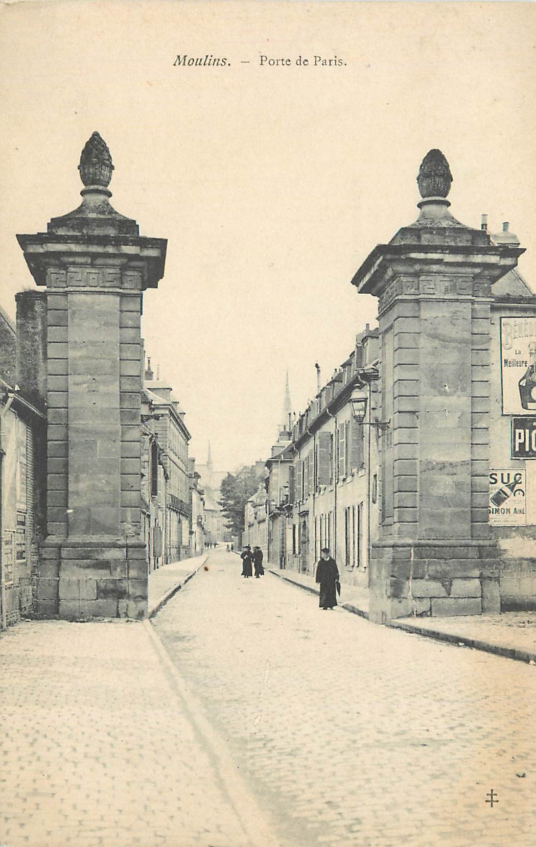 CPA Moulins Porte de Paris